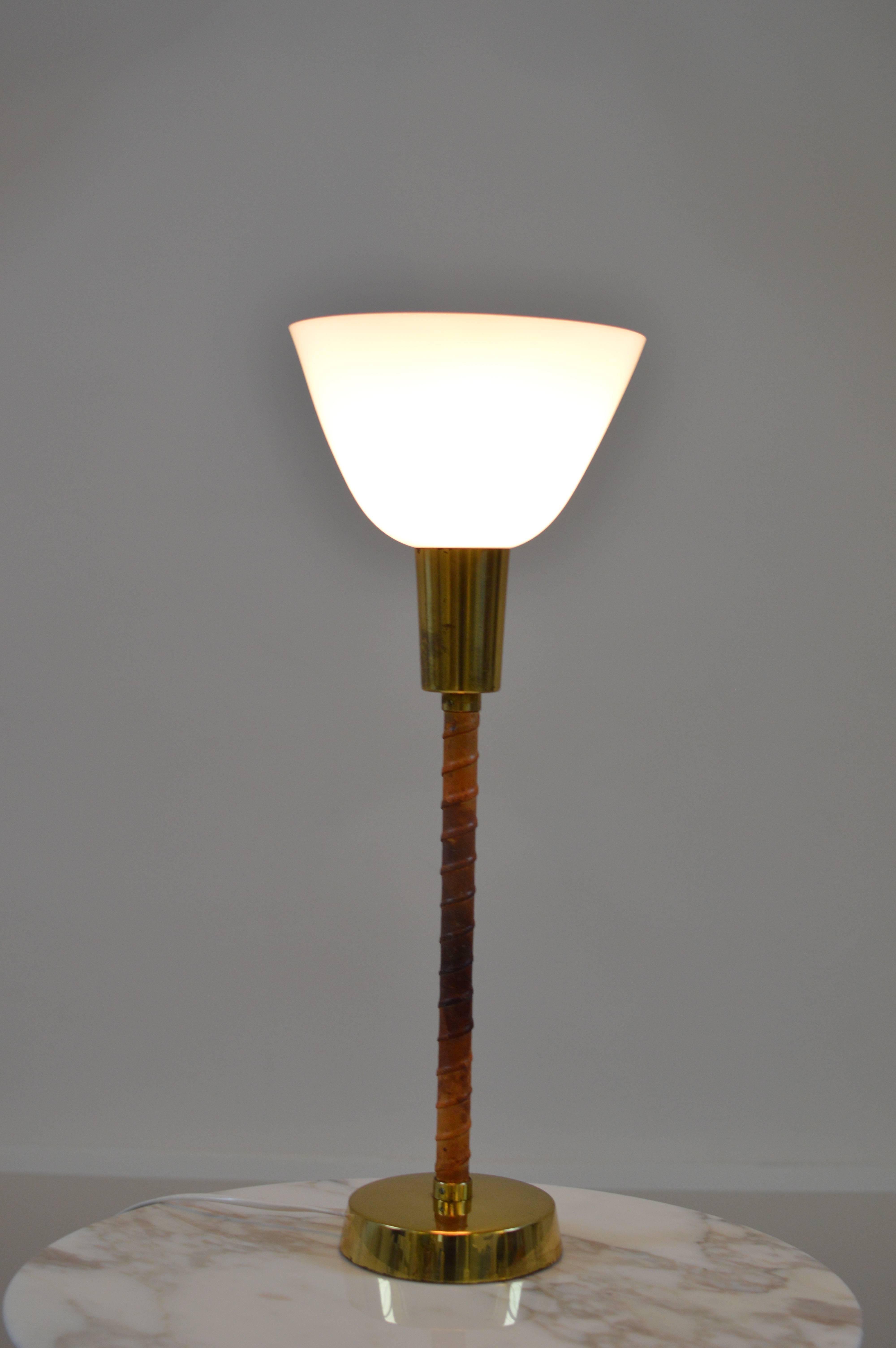 Finnish Lisa Johansson-Pape Brass and Leather Table Lamp by Orno