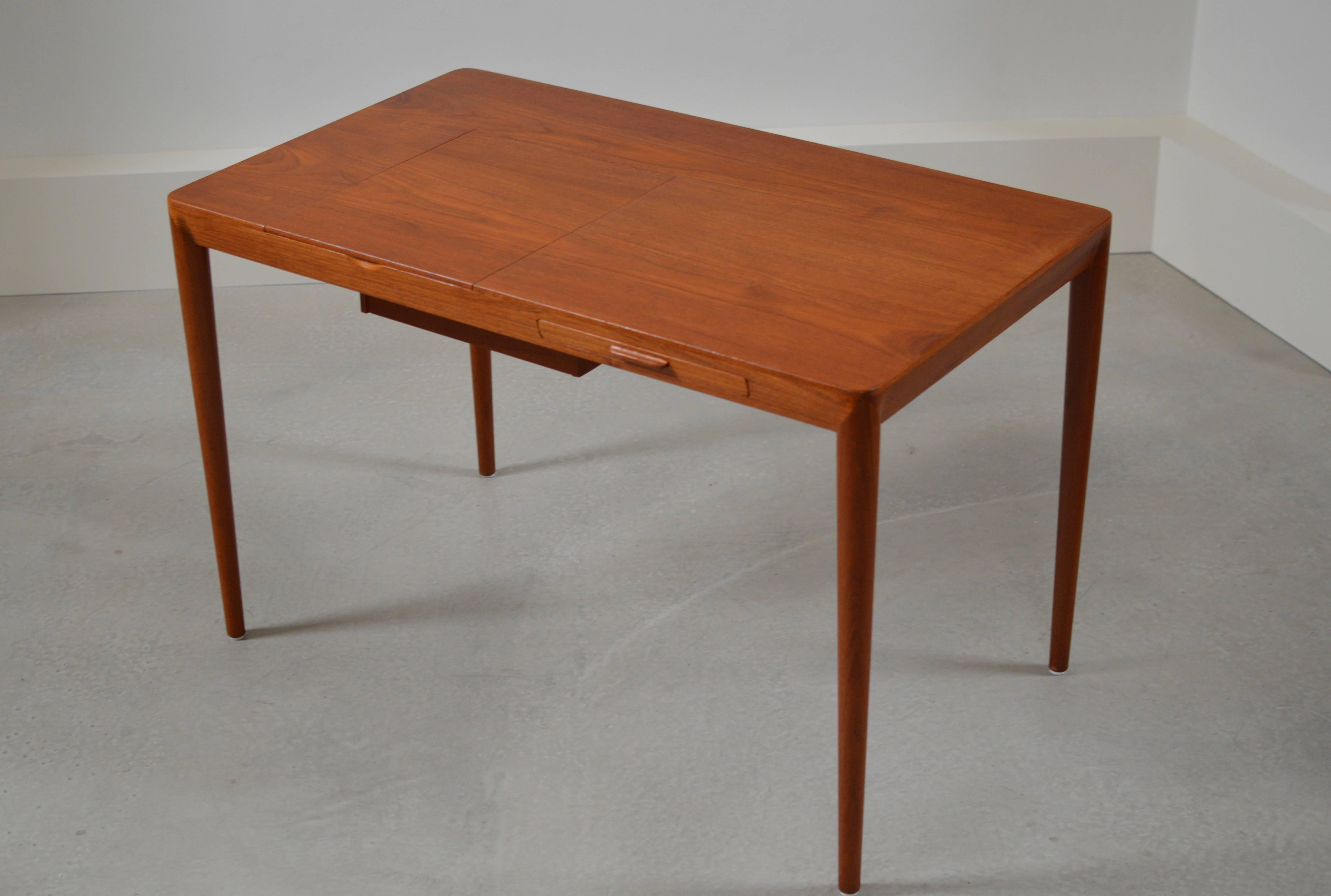 Refined Vanity Desk by Severin Hansen for Haslev In Excellent Condition In Utrecht, NL