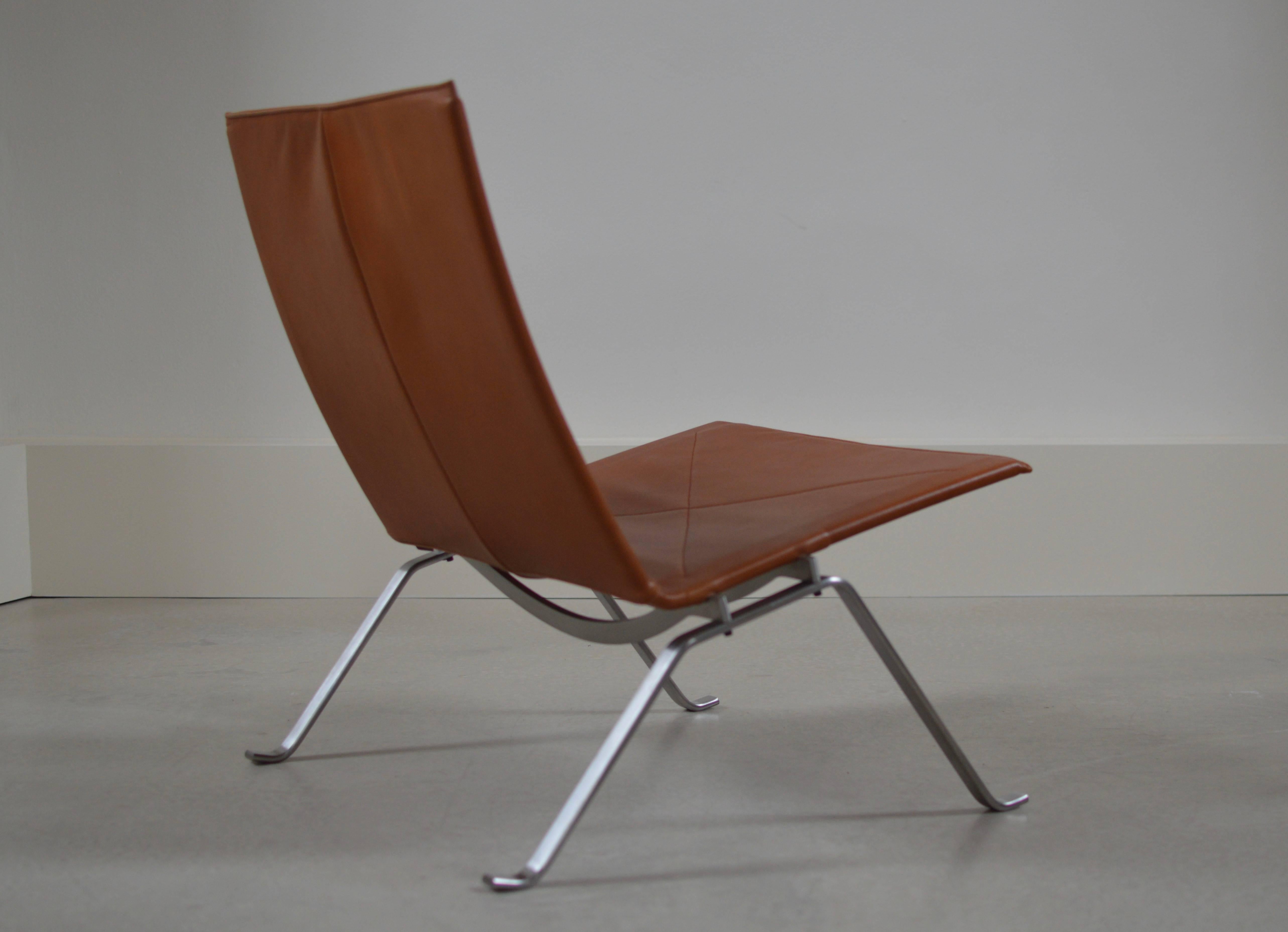 Iconic PK22 Easy Chair by Poul Kjaerholm execution by Fritz Hansen according label and markings on frame (shown on last photo) executed in most expensive leather option 'Elegance' that Fritz Hansen has to offer.  