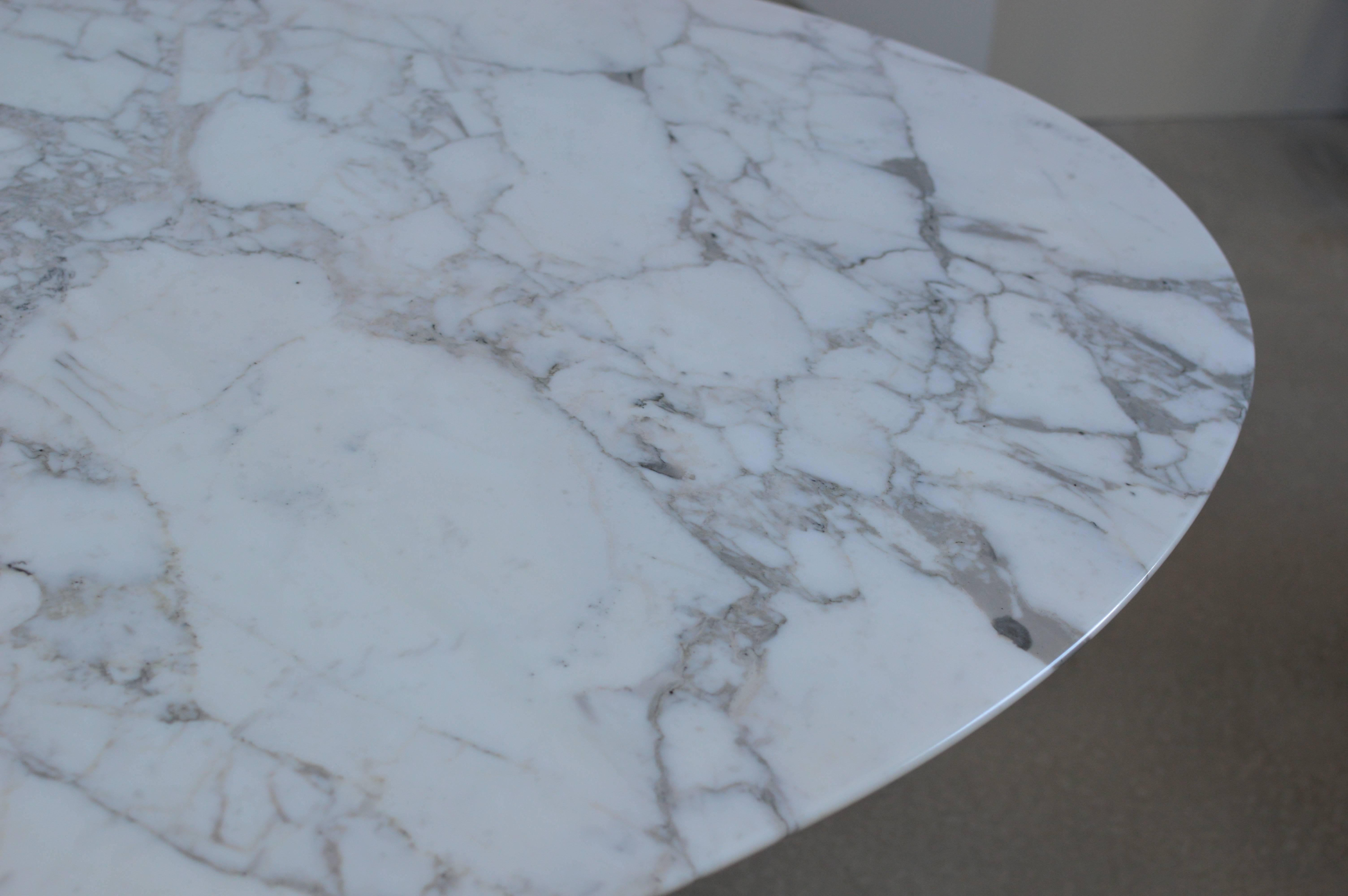 Marble Florence Knoll Oval Table In Excellent Condition In Utrecht, NL