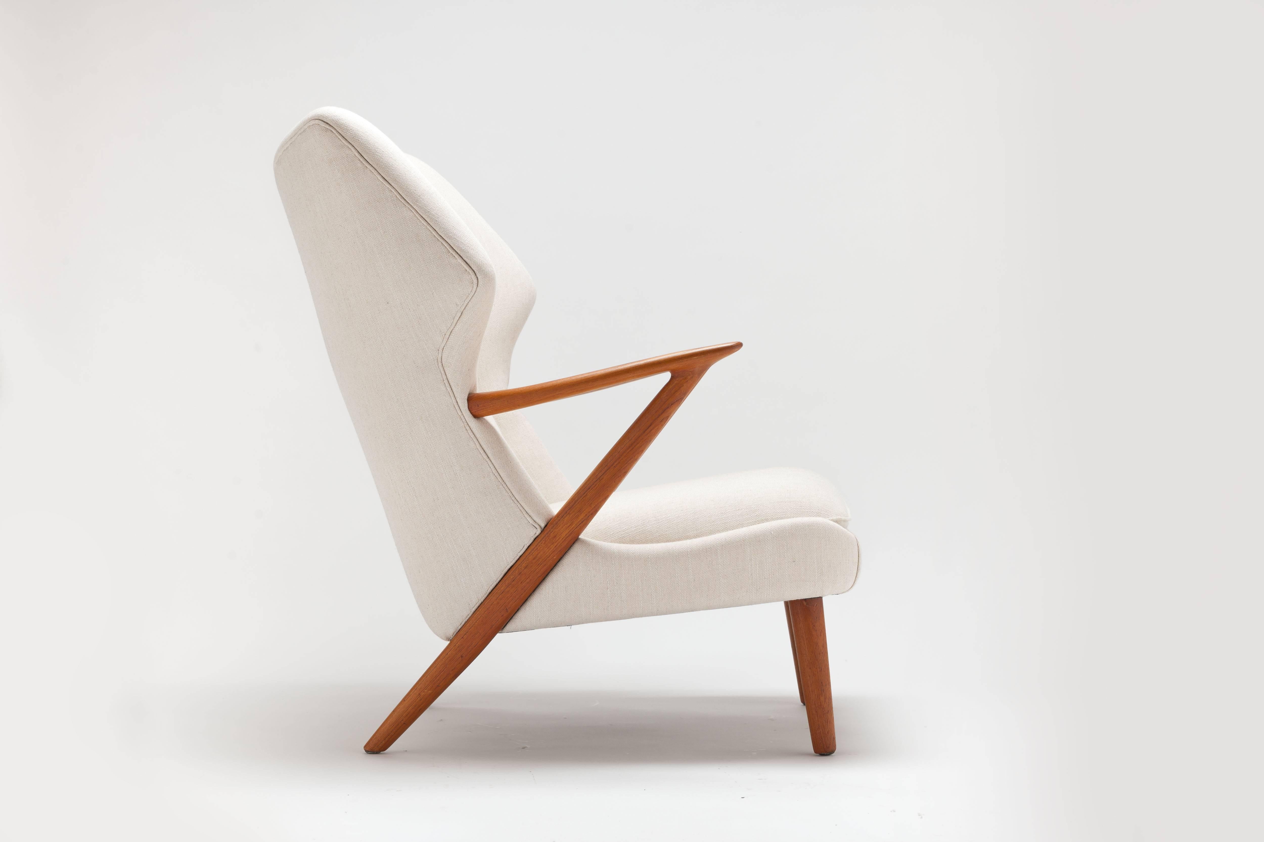 Scandinavian Modern Lounge Chair by Kurt Olsen by Slagelse Denmark