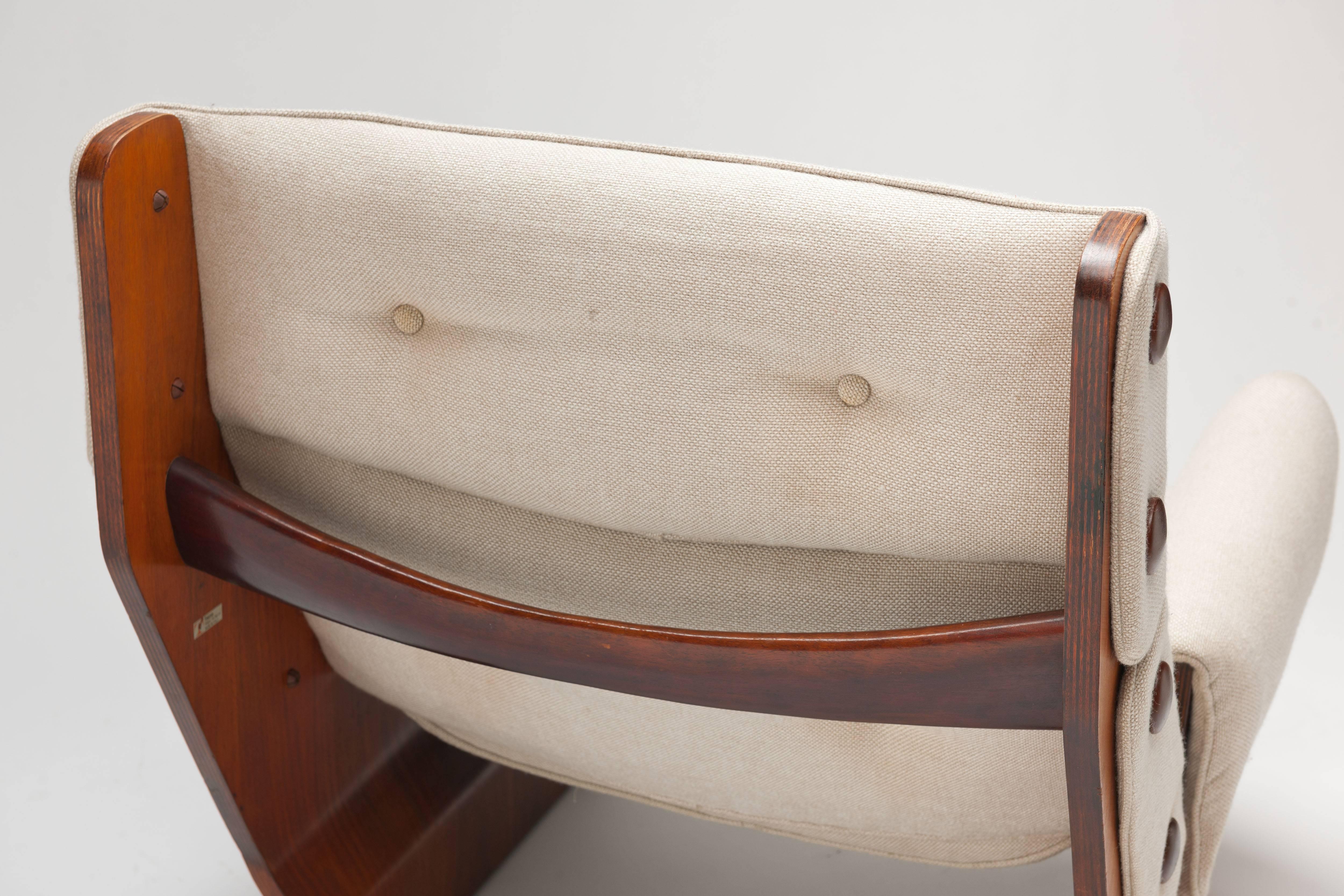 Osvaldo Borsani 'Canada' Lounge Chair by Tecno in Original Fabric 1