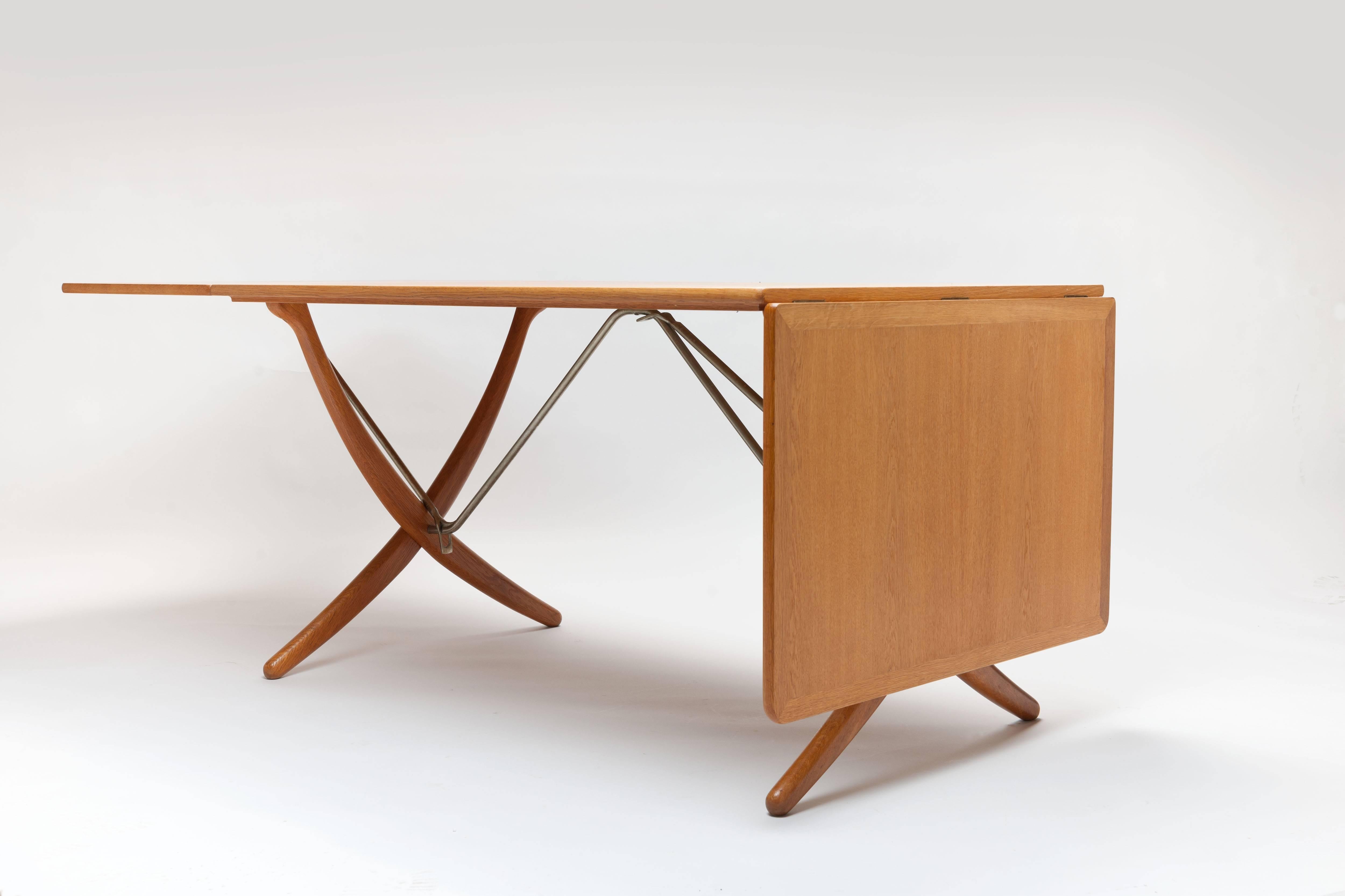 Scandinavian Modern Oak Hans Wegner Sabre Leg's Drop-Leaf Dining Table, Model AT-304, Andreas Tuck
