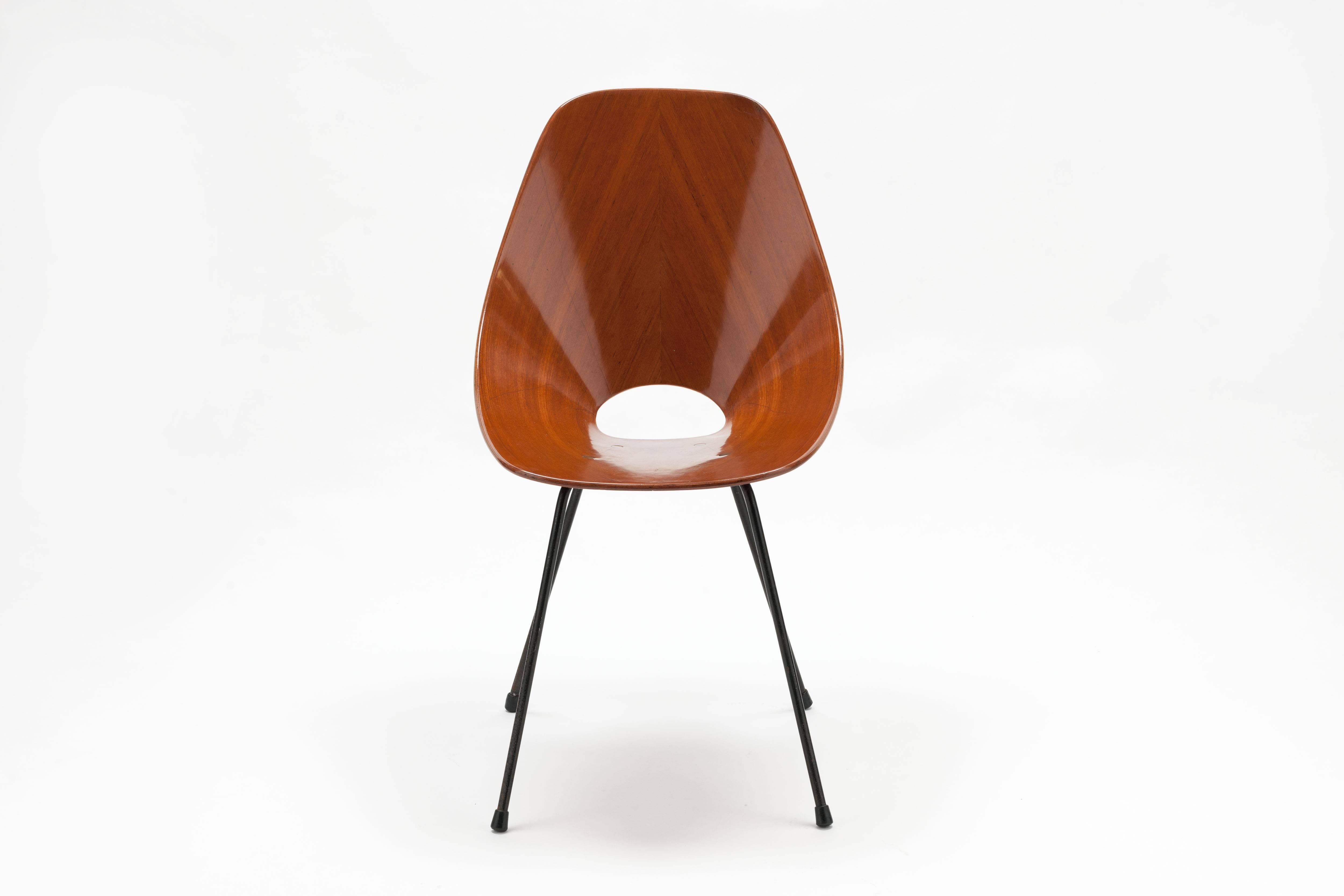 Mid-Century Modern Vittorio Nobili Walnut Plywood and Brass Medea Chair 
