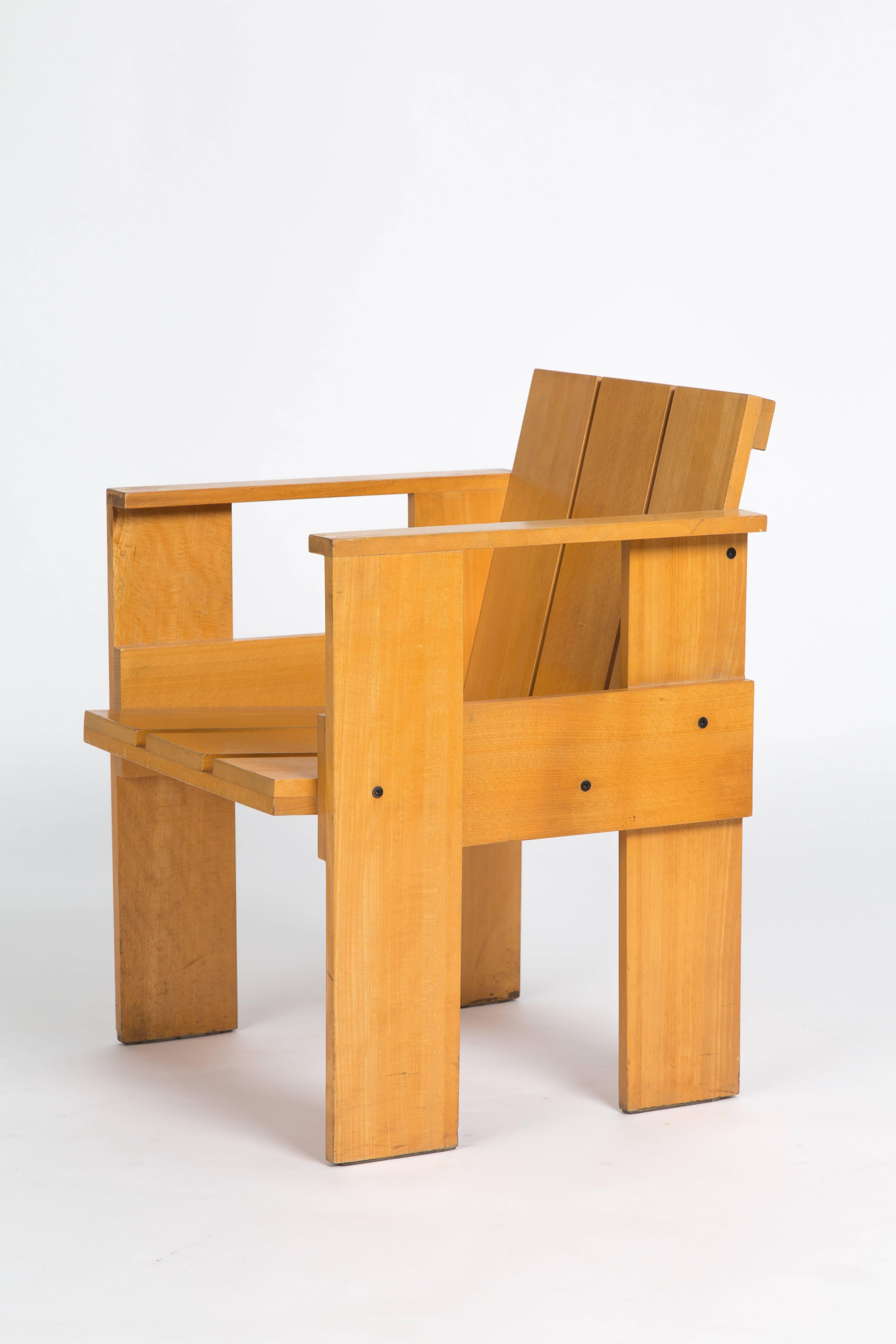 Dutch design Gerrit Rietveld. The crate chair of Gerrit Rietveld. Made by Cassina in the carpentery of Rietveld. Only a short period produced in the 1980. Numbered and signed with a stamp