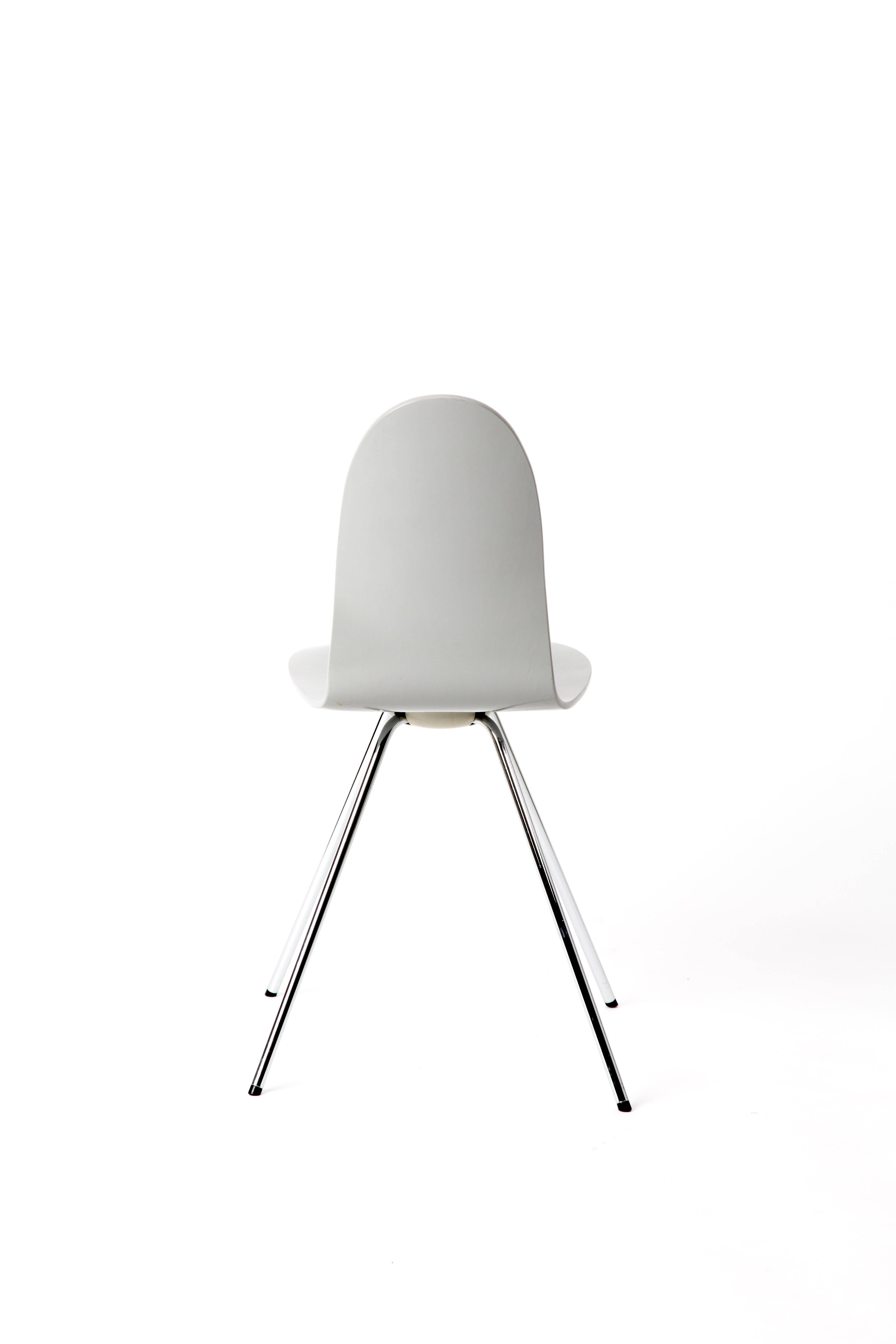 Tonque Arne Jacobsen. The tongue of designer Arne Jacobsen. Jacobsen has designed a series of chairs of plywood. Butterfly, ant, mosquito and the tongue. This chair has been designed in 1955 for the Munkegard school in Denmark. And has been produced