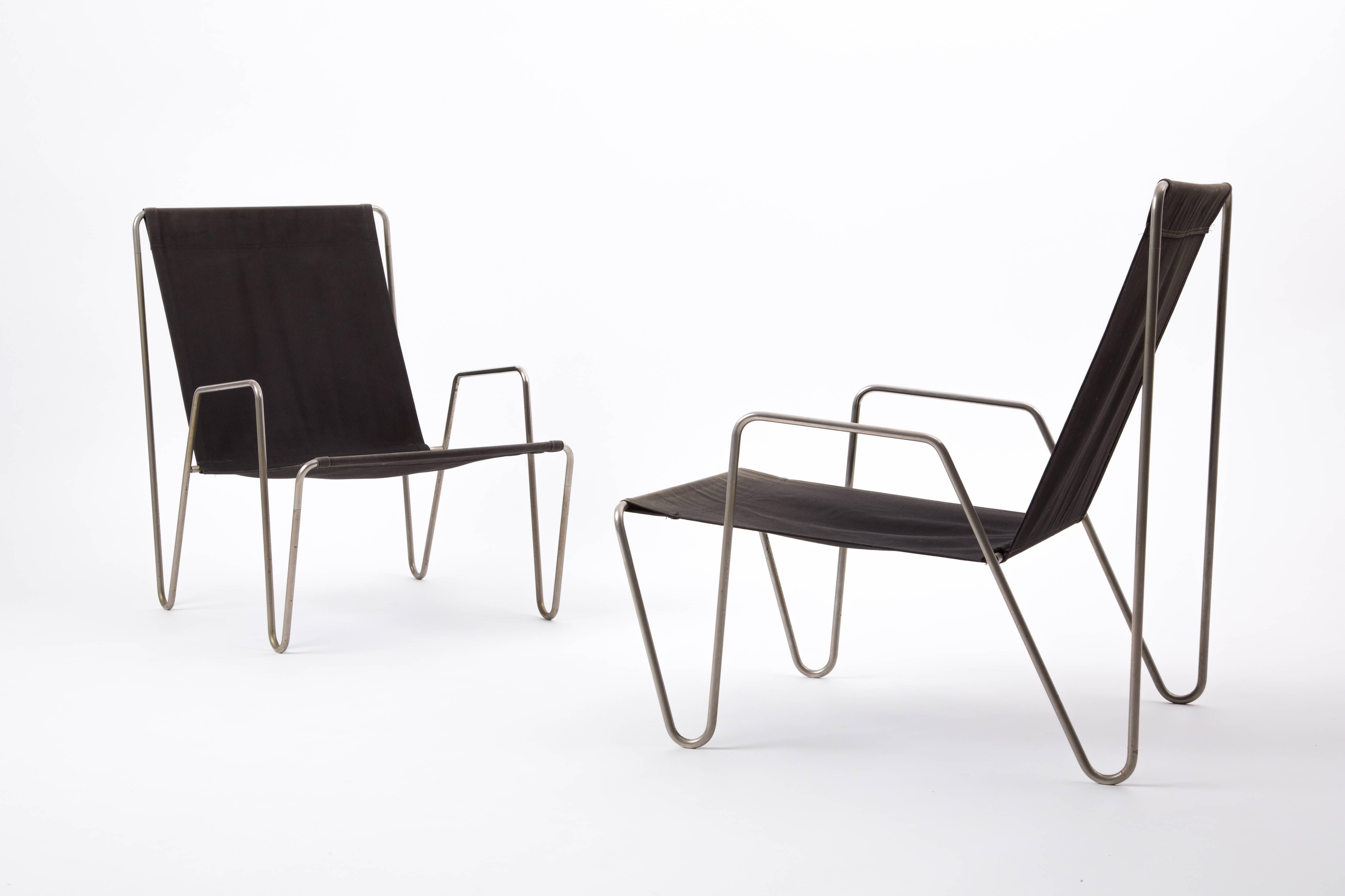 Danish Pair of Bachelor Chairs by Verner Panton for Fritz Hansen, 50 Years Old For Sale