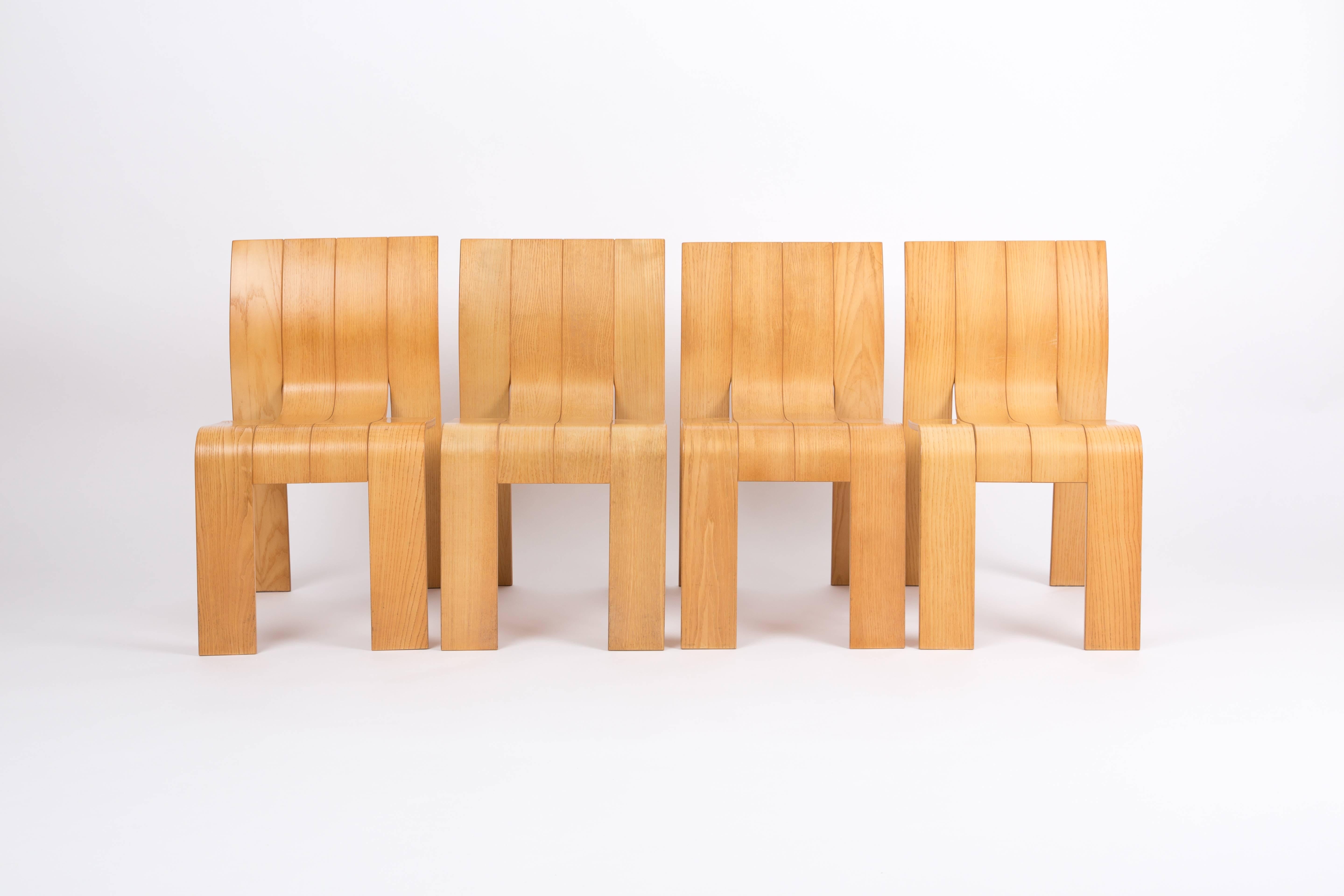 GIJS BAKKER STRIP CHAIRS with the strip table 1
