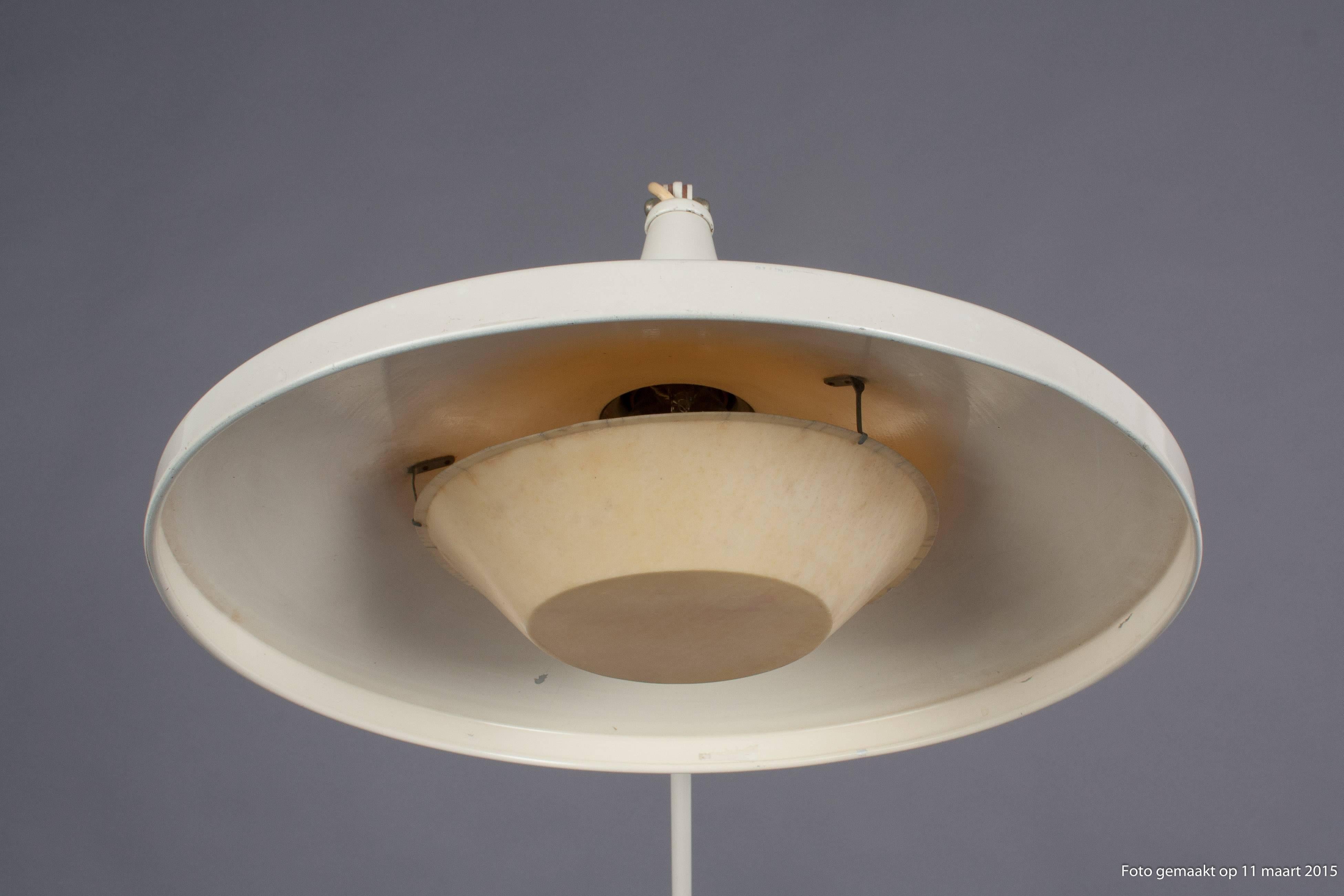 Mid-Century Modern Rietveld Gispen Floor Lamp with Rare Original Diffuser
