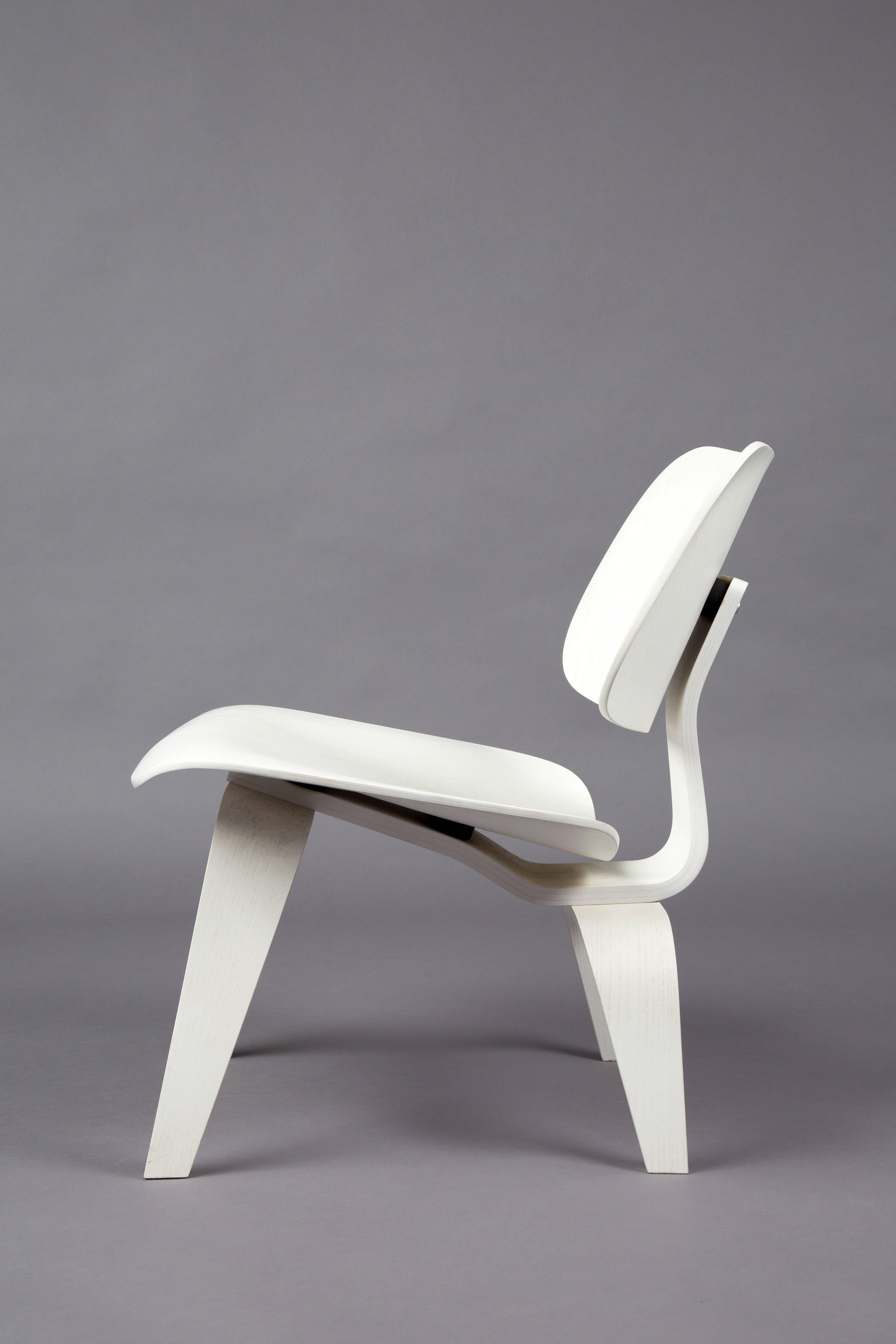 white long chair