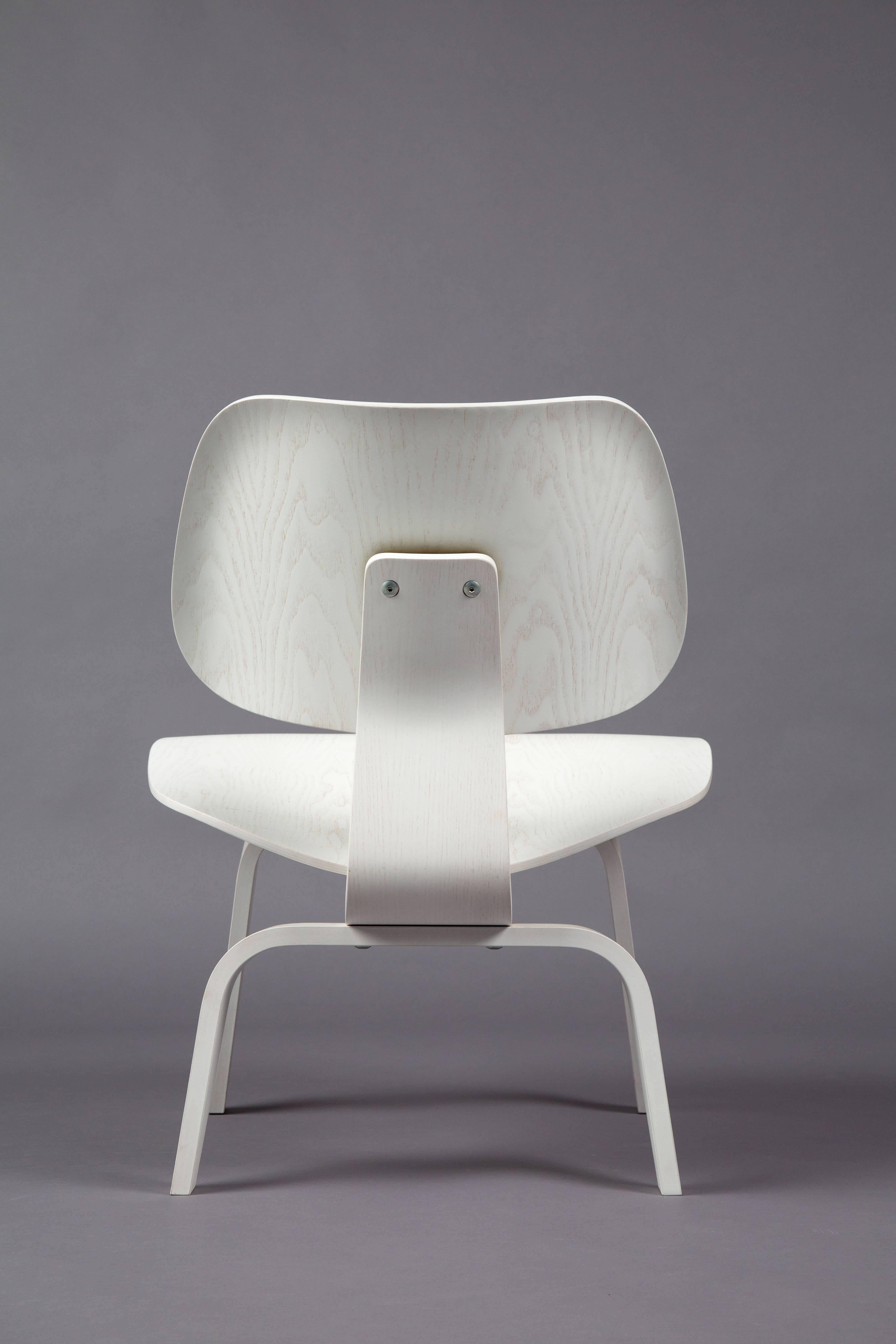 Mid-Century Modern 'LCW'  LOUNGE CHAIR WOOD  white limited edition Eames Vitra