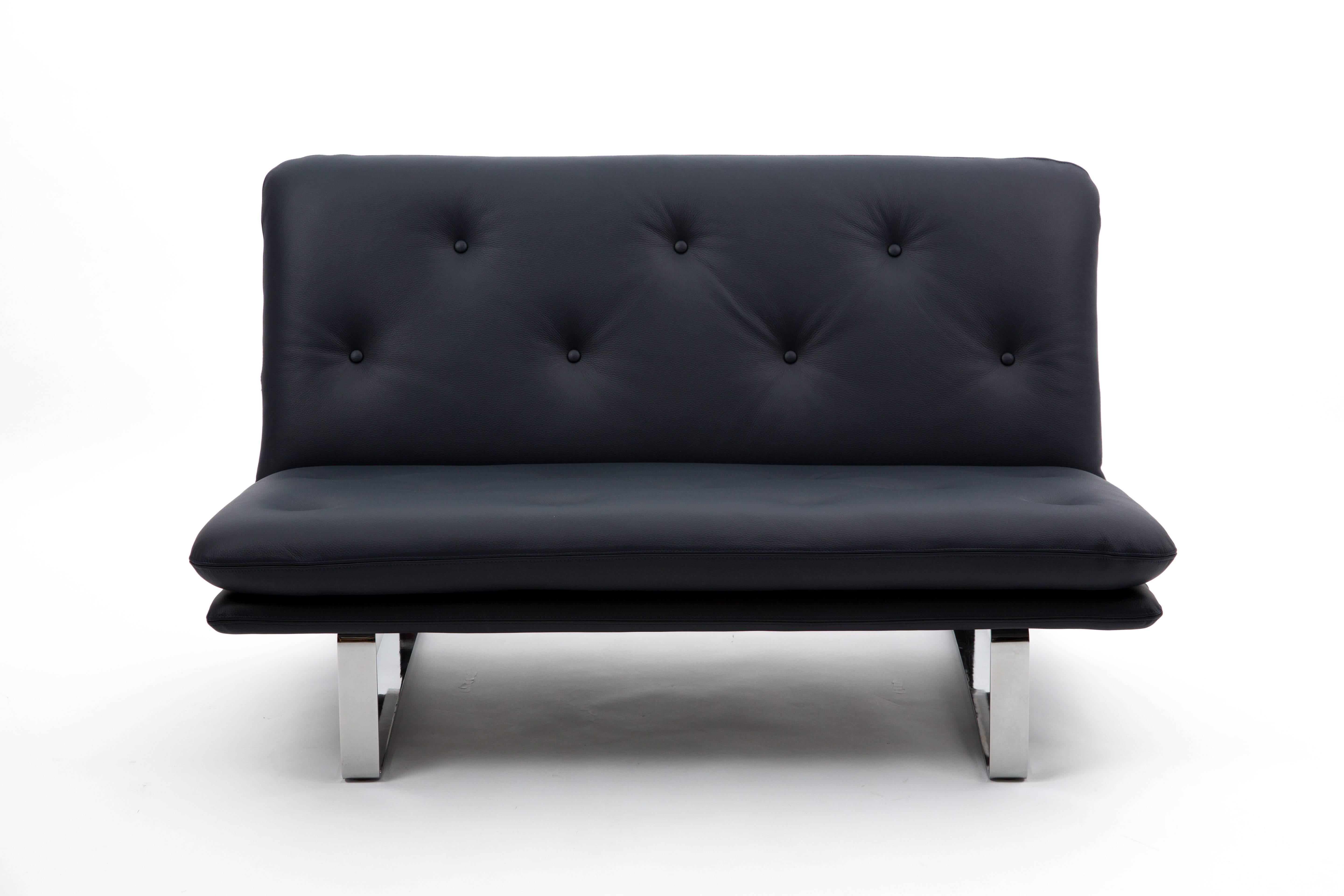 Dutch ARTIFORT LEATHER SOFA.  dark blue designed by Kho Liang Ie Chrome-plated frame For Sale