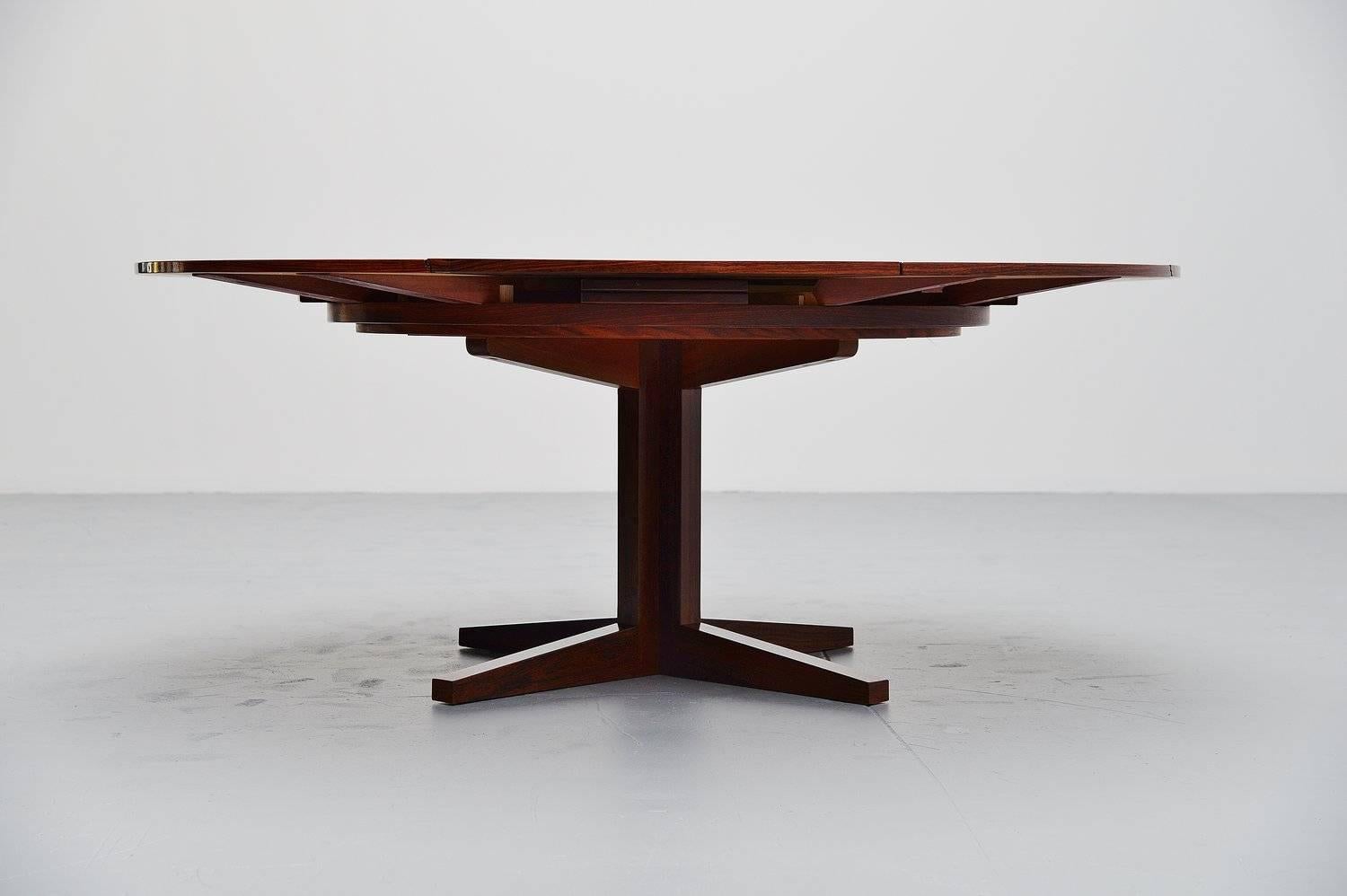 Dyrlund Extendable Rosewood Dining Table, Denmark, 1962 In Good Condition In Roosendaal, Noord Brabant