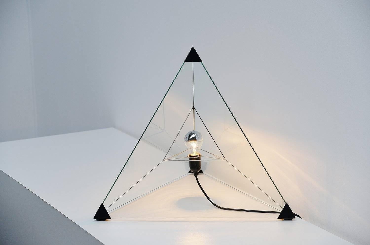 Wire Tetrahedron Table Lamp by Frans van Nieuwenborg Indoor, 1979