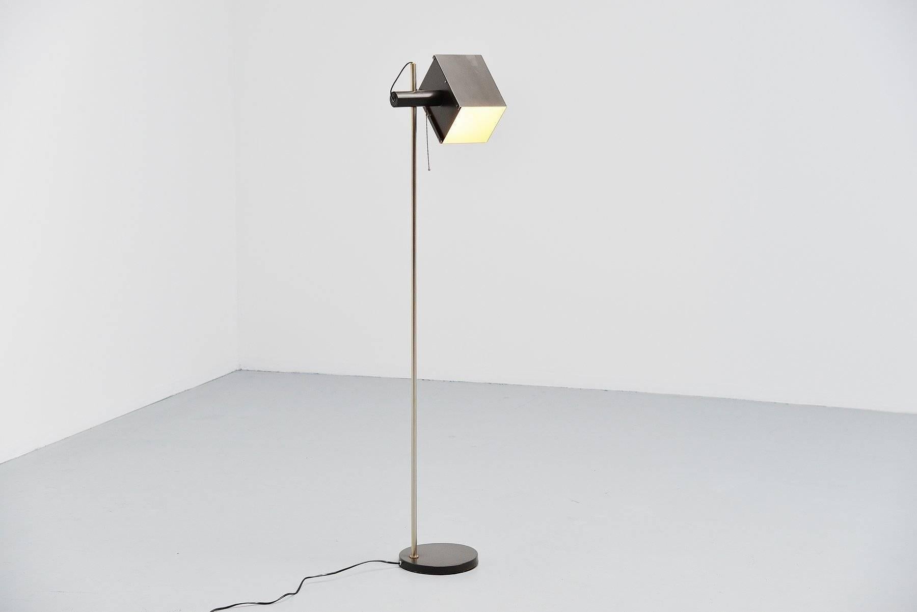 Mid-20th Century Modernist Floor Lamp with Cubic Rotatable Shade, 1960