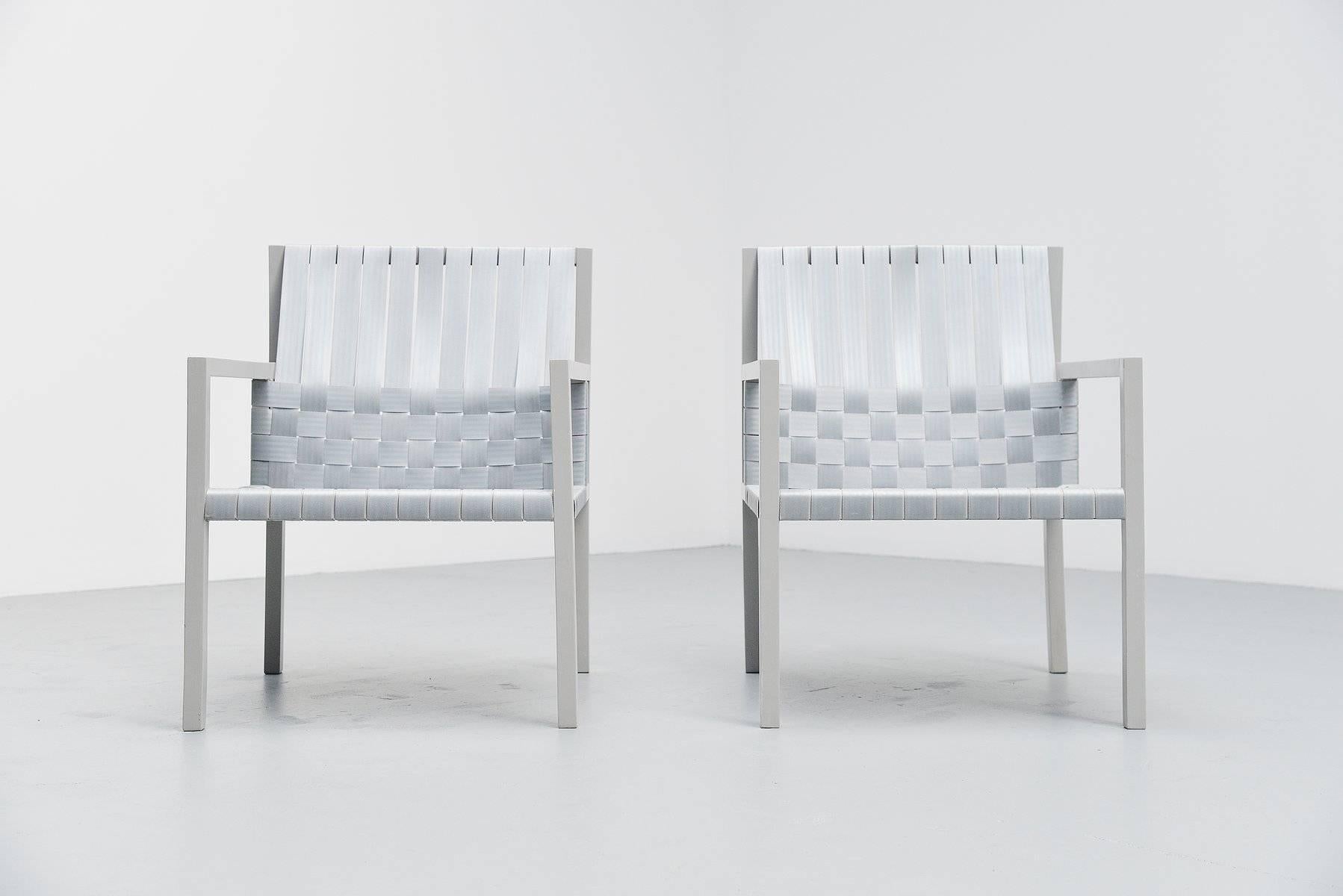 Fantastisches Sesselpaar, entworfen von Gijs Bakker für Castelijn, Holland, 1978. Dieser Stuhl wurde Gurtstuhl genannt, erhielt aber bald den Namen Sitzgurtstuhl, da die Sitze aus gewebten Sicherheitsgurten bestehen. Dieser Stuhl wurde 1978