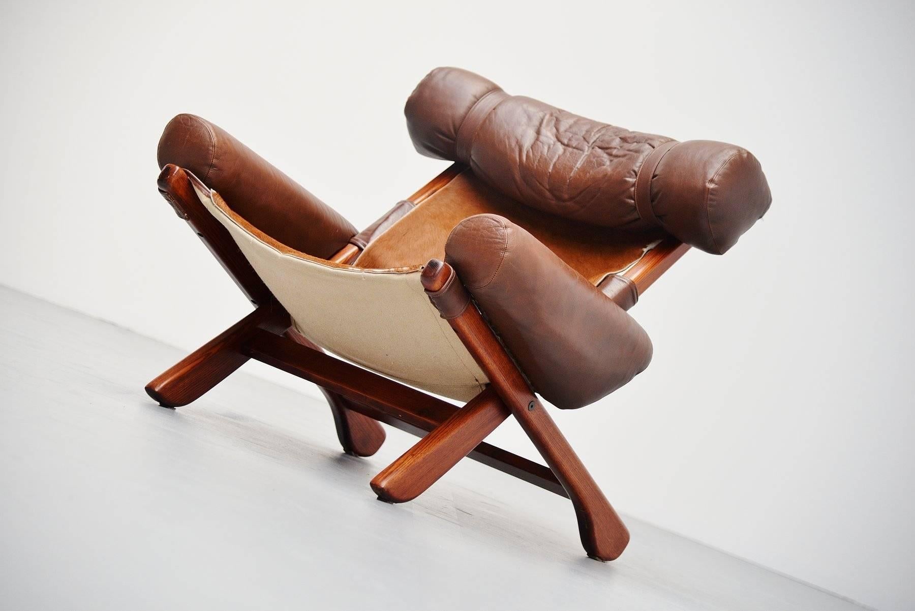 Unusual Lounge Chair with Cow Skin Seat, Brazil, 1970 In Excellent Condition In Roosendaal, Noord Brabant