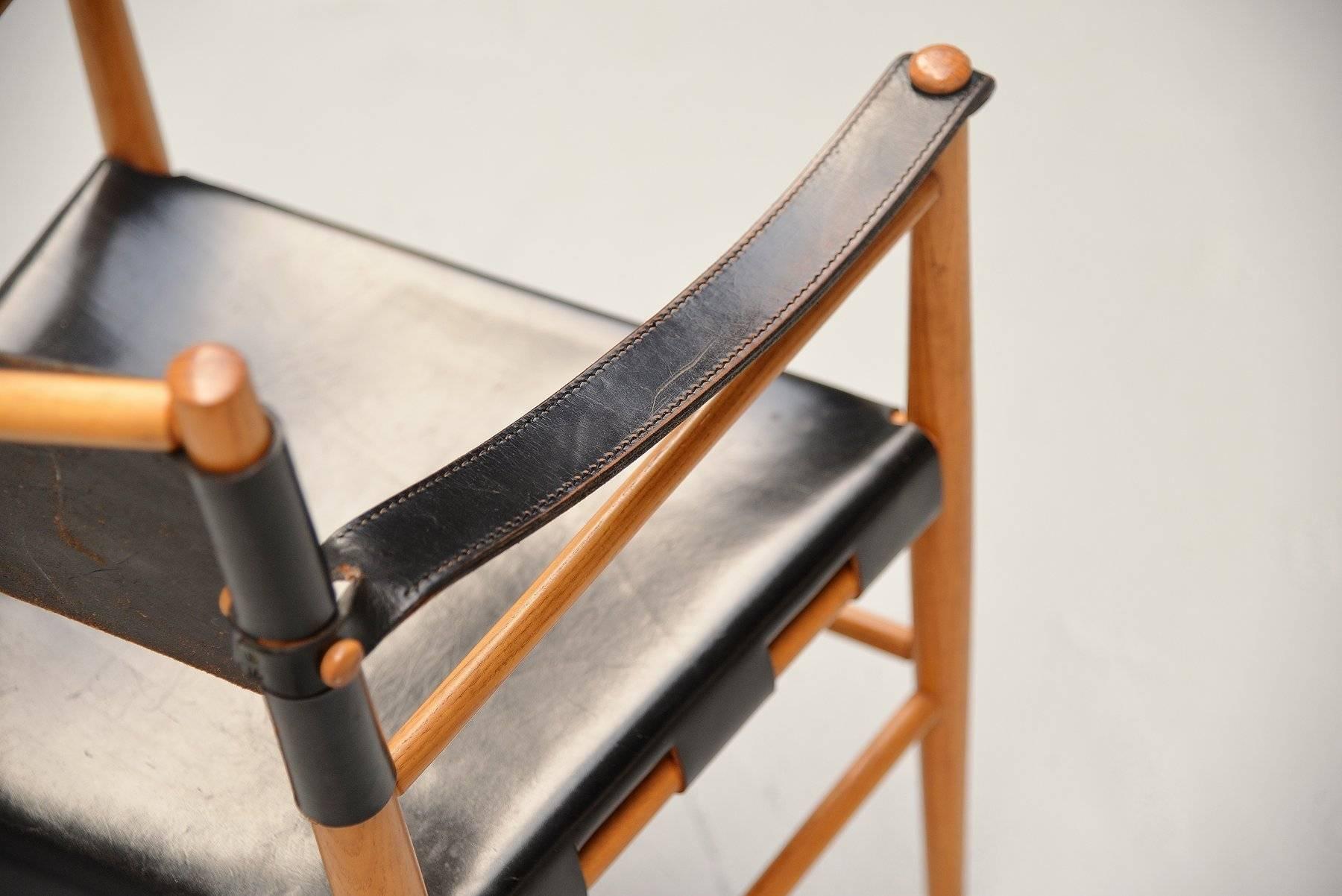 Italian Safari Chairs in Birch and Black Leather, 1960 4