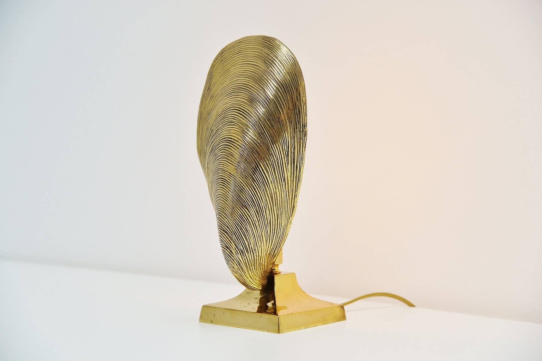 French Maison Jansen Mussel Shaped Table Lamp, France, 1970