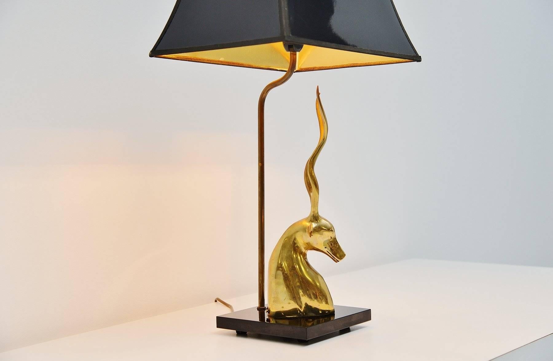 Laqué Lampe de table à tête de cerf en laiton, France, 1975 en vente