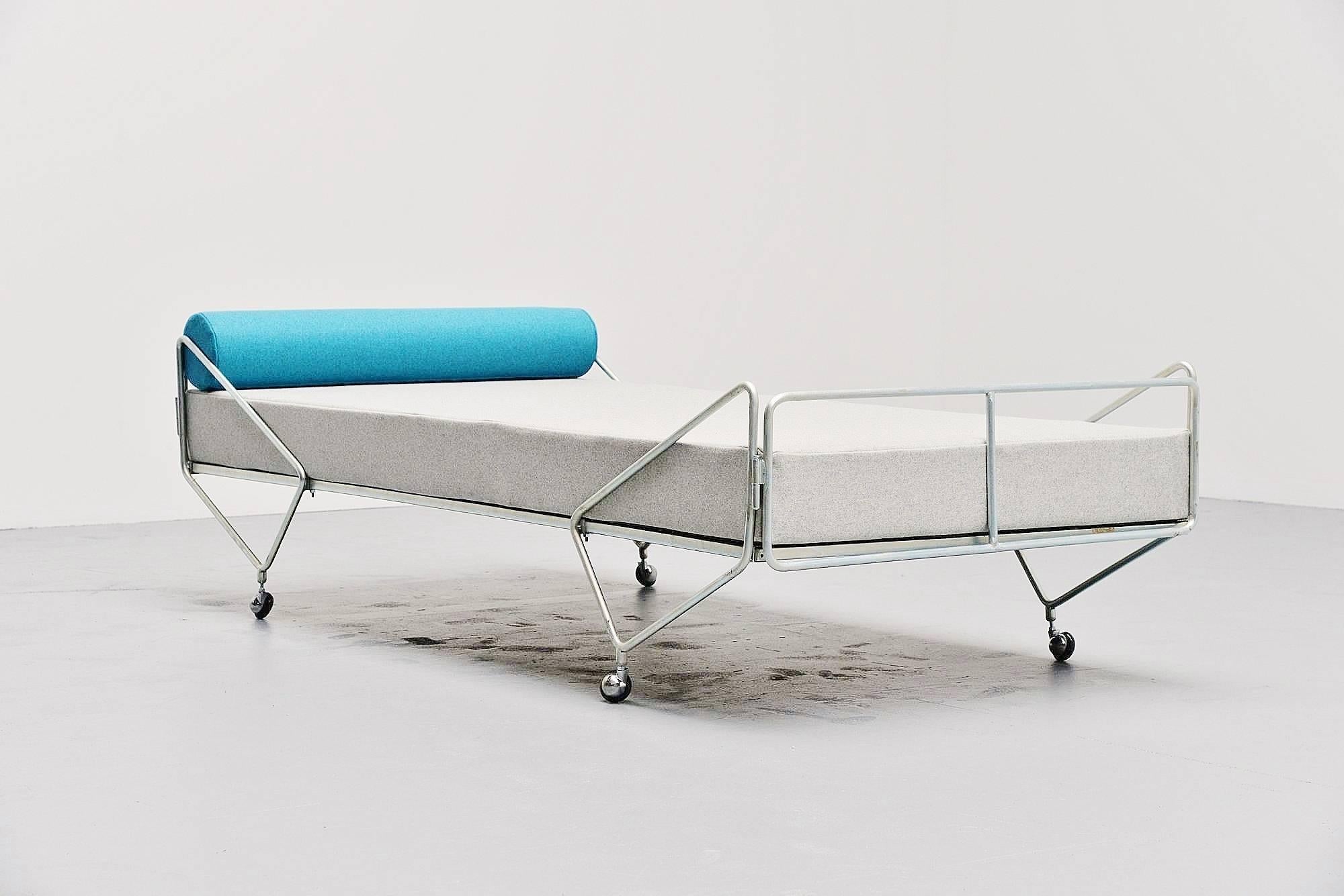 Mid-Century Modern Gio Ponti Apta Daybed Made by Walter Ponti, Italy, 1970 For Sale