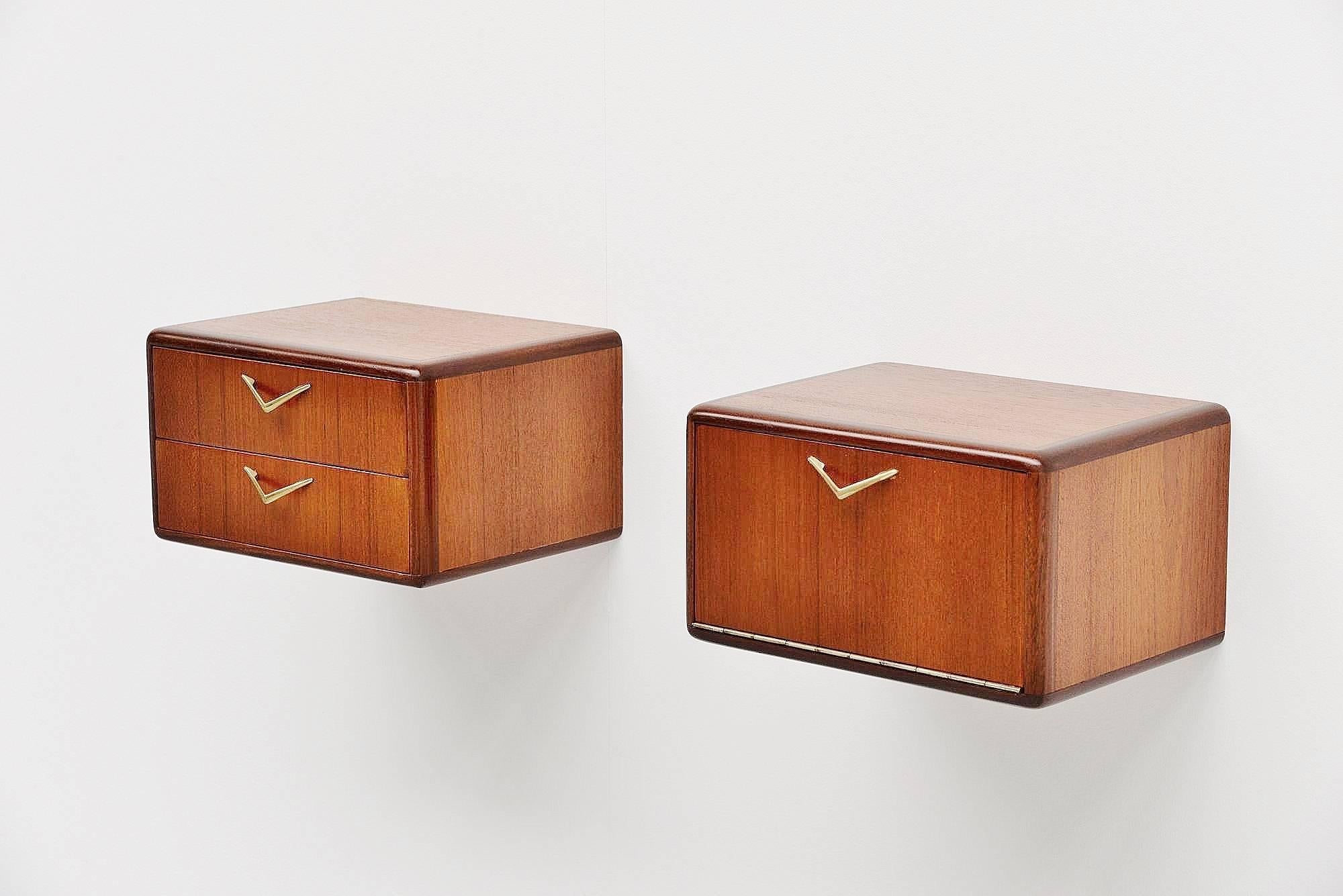 Mid-20th Century Italian Pair of Wall-Mounted Night Cabinets, 1950