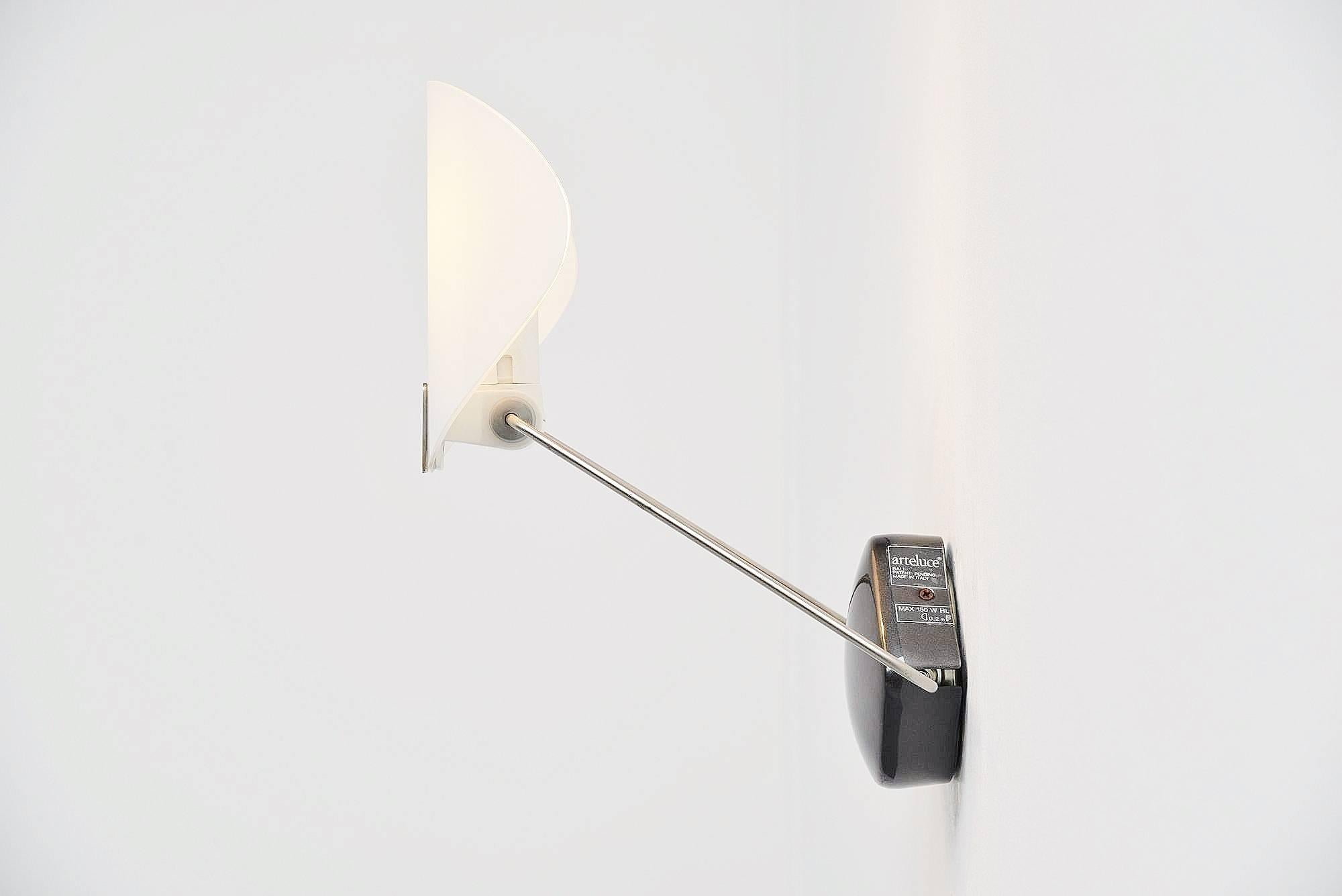 Late 20th Century Paolo Rizzatto Bali Wall Lamp for Arteluce, 1977