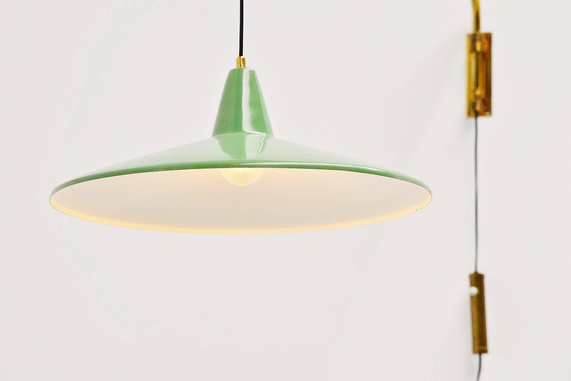 Laqué Lampe murale extensible de style Arredoluce:: Italie:: 1950