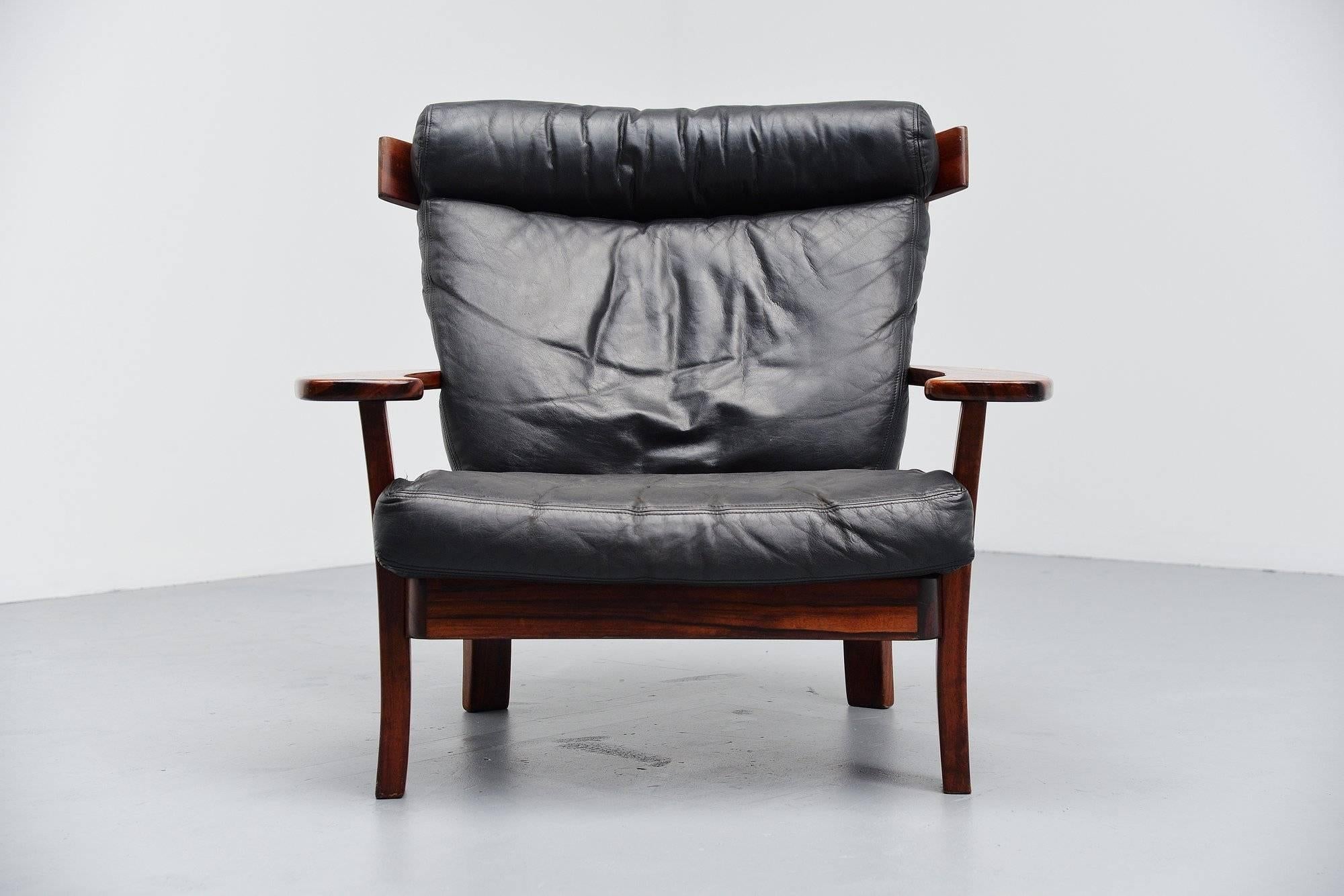 Mid-Century Modern Brazilian Ox lounge Chair in Rosewood and Leather, 1960