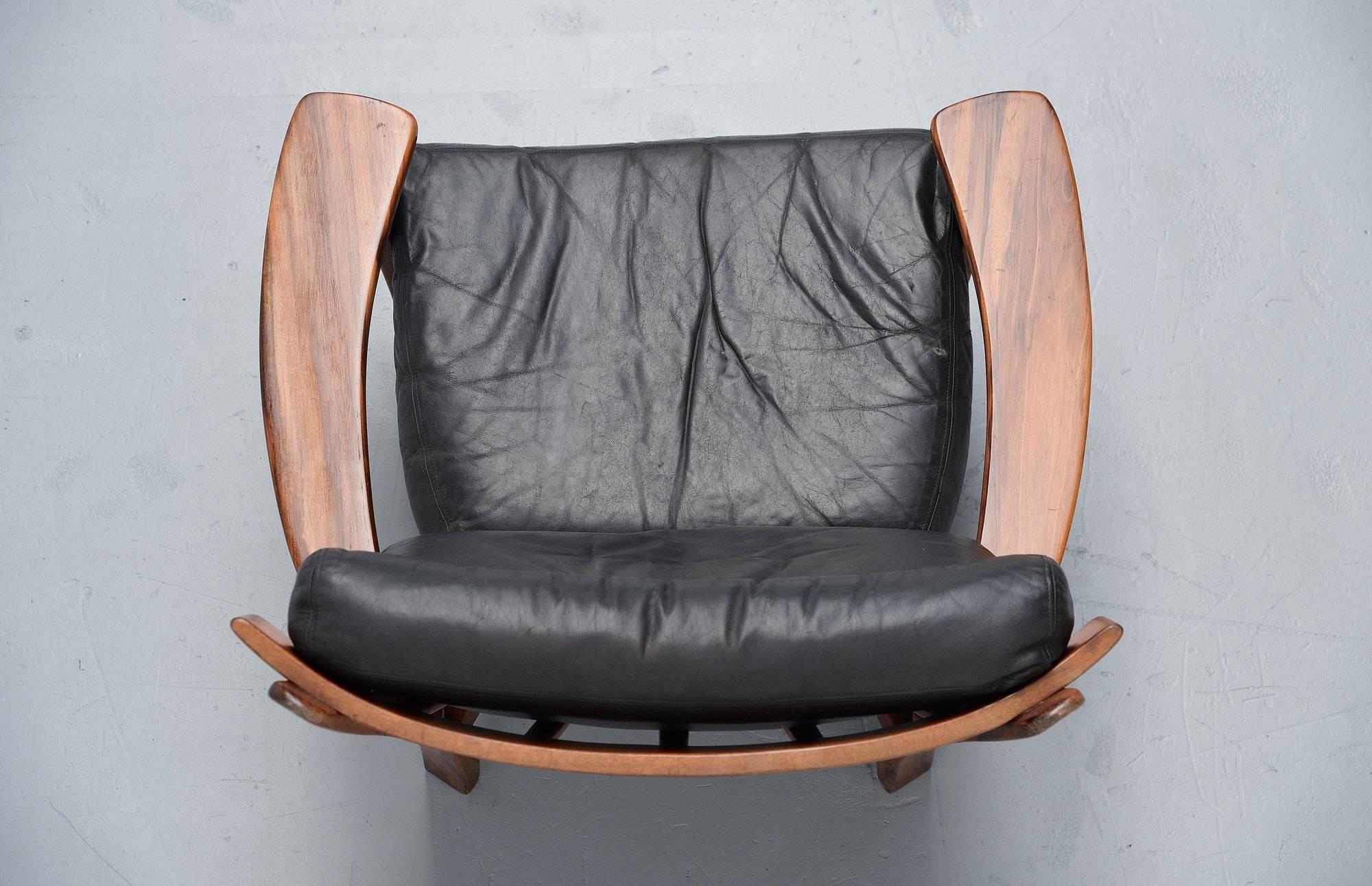 Mid-20th Century Brazilian Ox lounge Chair in Rosewood and Leather, 1960