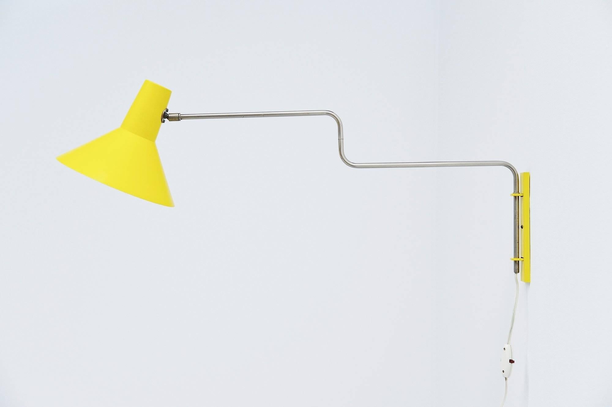Floris Fiedeldij Artimeta Swing Arm Wall Lamp, Holland, 1960 In Excellent Condition In Roosendaal, Noord Brabant