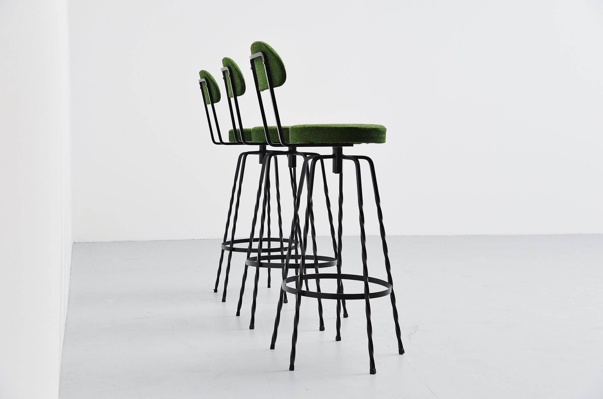 French Wrought Iron Bar Stools Divina Kvadrat, France 1960 In Excellent Condition In Roosendaal, Noord Brabant