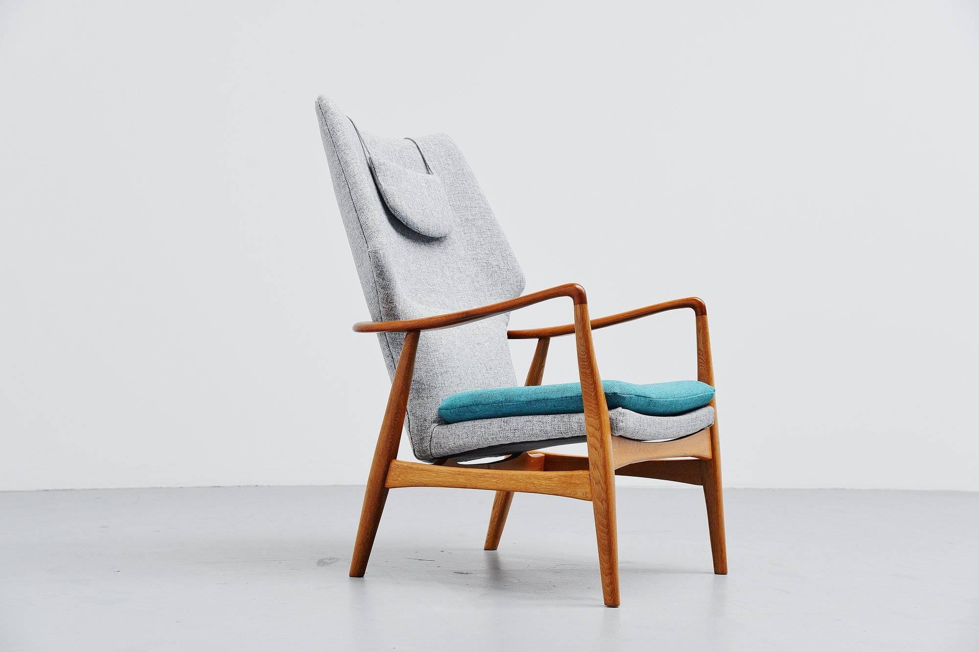 Very nice high back 'Karen' lounge chair designed by Aksel Bender Madsen & Schubell and manufactured by Bovenkamp, Holland 1959. Aksel Bender Madsen was asked by Bovenkamp to work for them and 1950s begin of the 1960s. He designed and helped