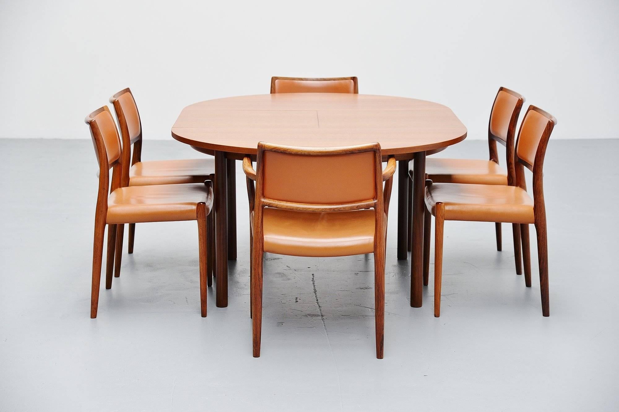 Teak Danish Oval Dining Table, Denmark, 1960 In Excellent Condition In Roosendaal, Noord Brabant