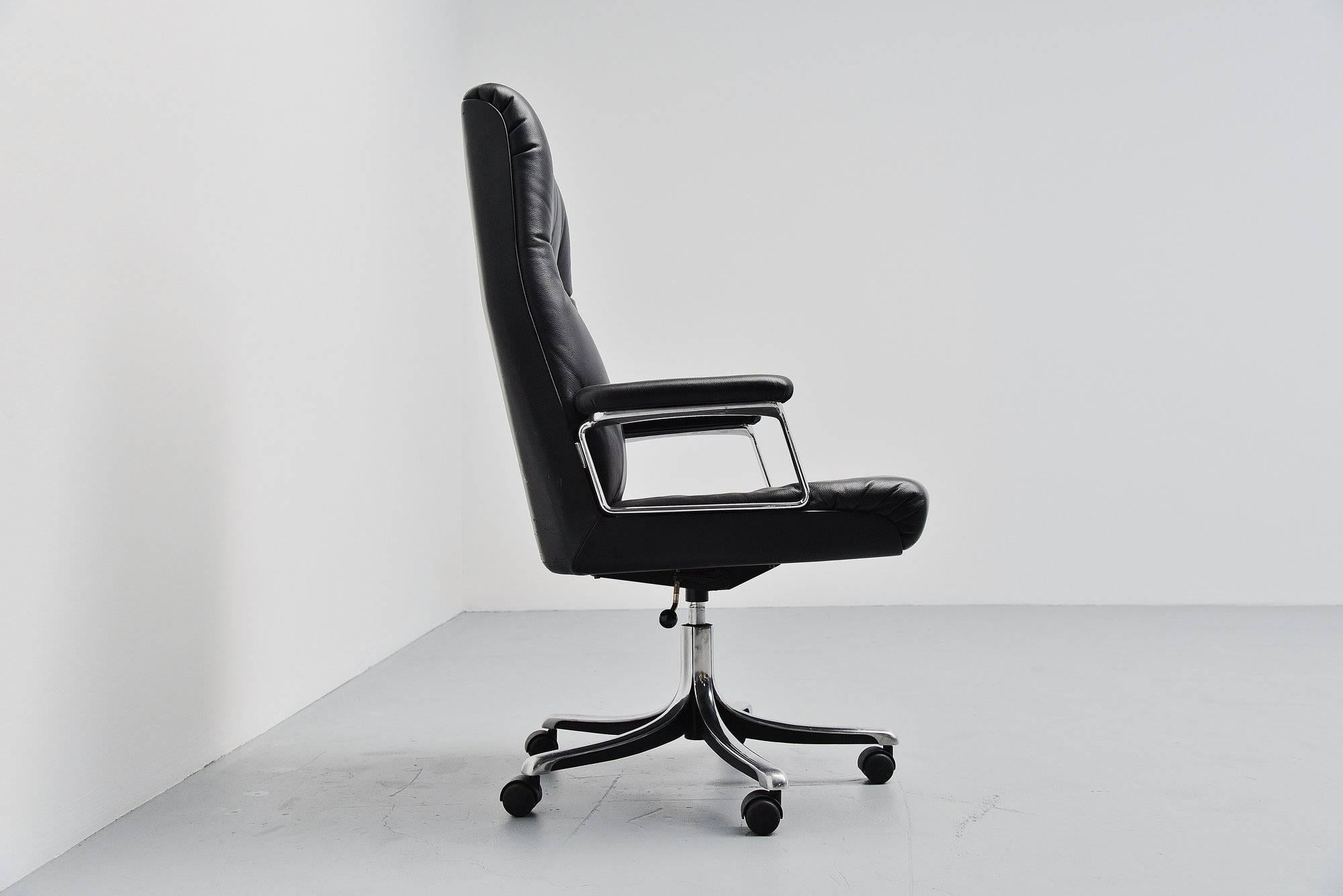 Metal Osvaldo Borsani Tecno Desk Chair, Italy, 1966