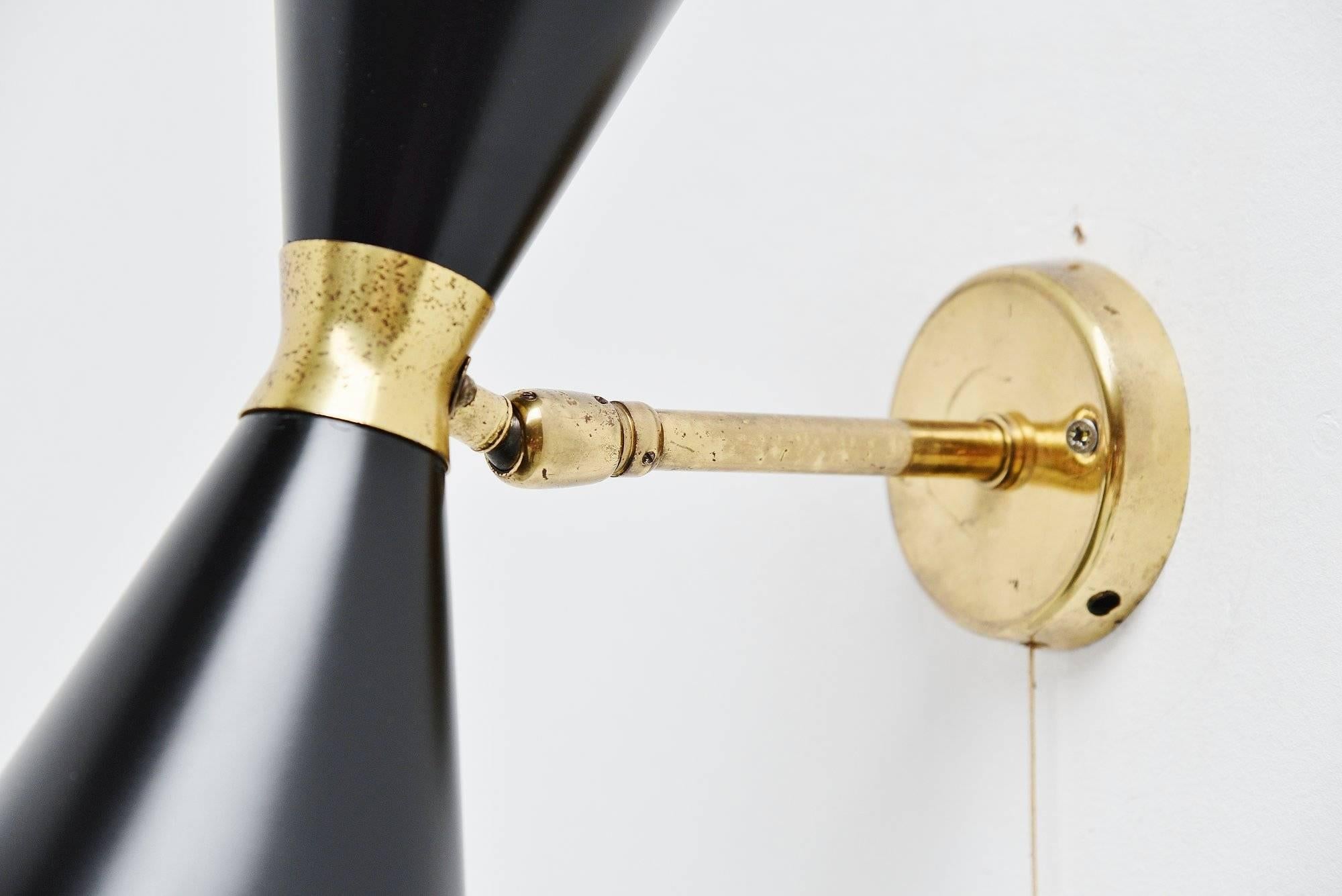 Stilnovo Diabolo Sconces Black and Brass, Italy, 1950 In Excellent Condition In Roosendaal, Noord Brabant