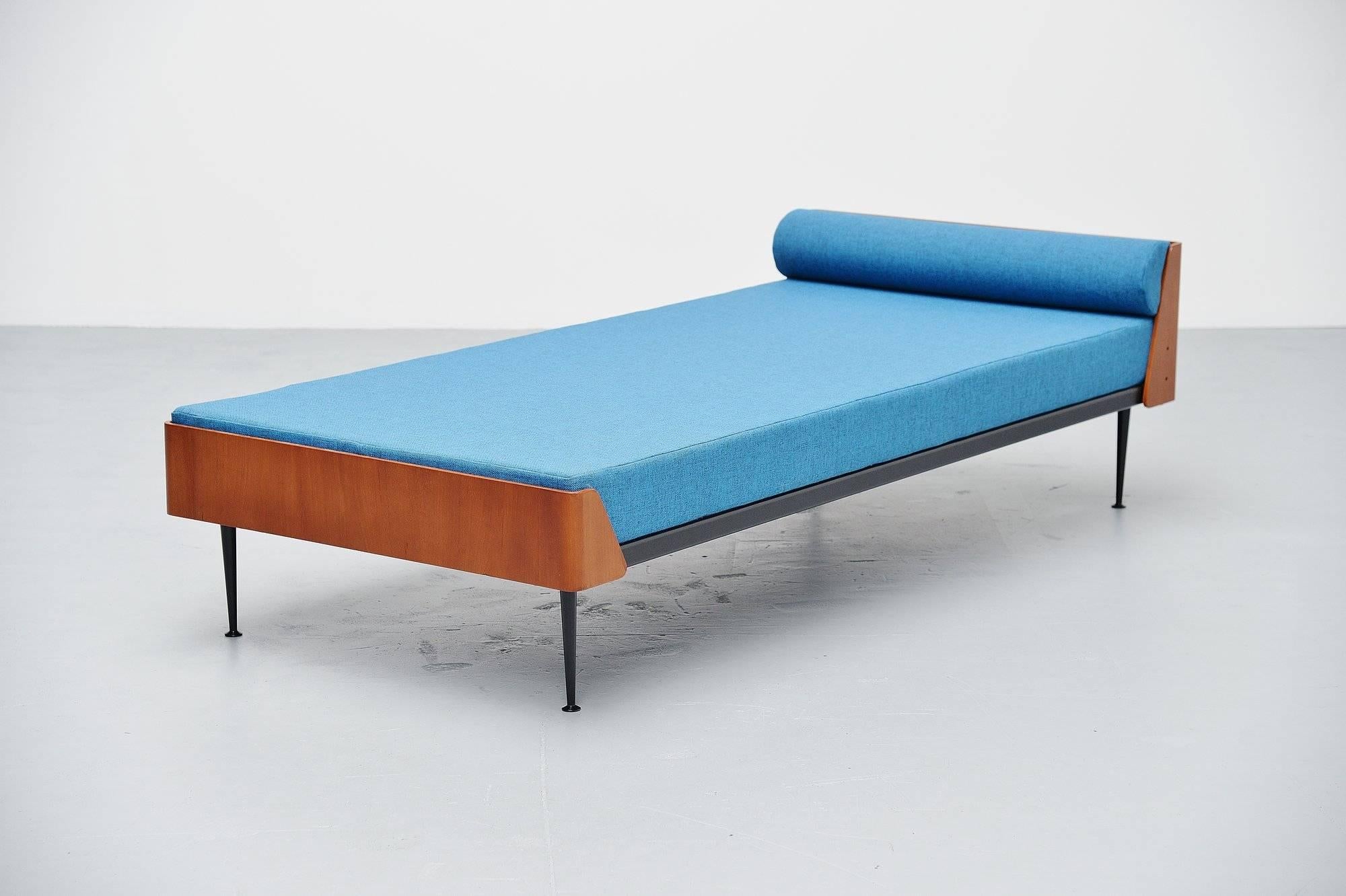 Very nice daybed designed by Friso Kramer for Auping, Holland 1963. This bed is from the Euroika series designed by Friso Kramer in 1963. The Euroika series had a bed, bed cabinets, table, chair, mirror and a toilet cabinet. All items of this series
