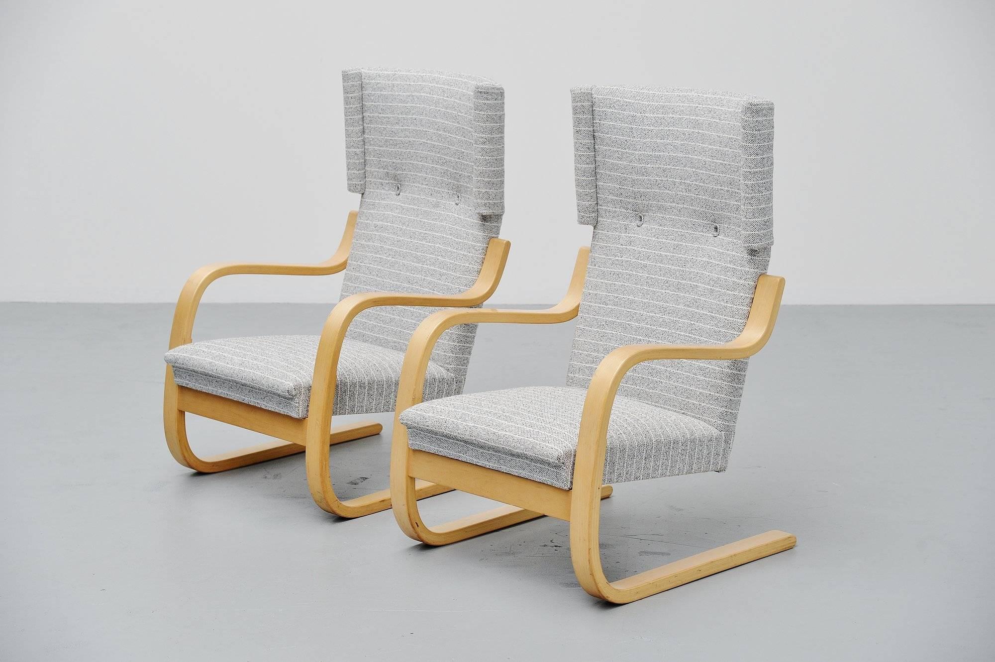 Alvar Aalto 401 Wingback Chairs Artek, Finland, 1970 In Excellent Condition In Roosendaal, Noord Brabant