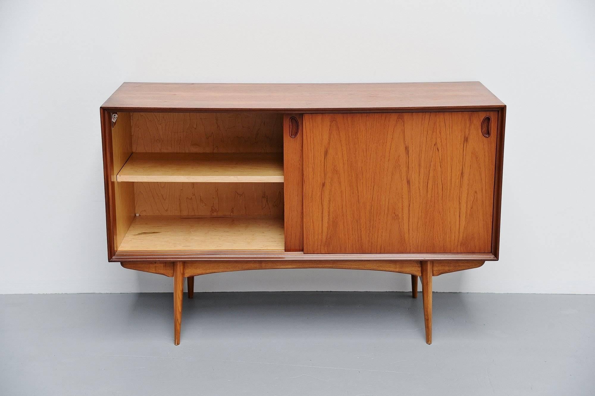 Mid-20th Century Oswald Vermaercke Paola Credenza by V-Form, Belgium, 1959