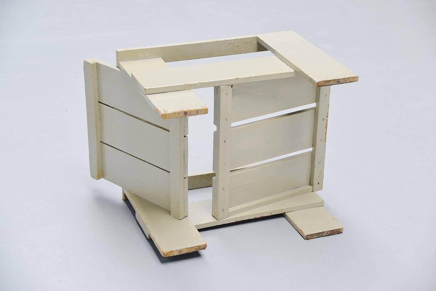 Elm  Gerrit Thomas Rietveld crate chair Metz & Co 1940