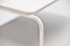 Mesa auxiliar Elmar Berkovic Beek 't Spectrum 1956