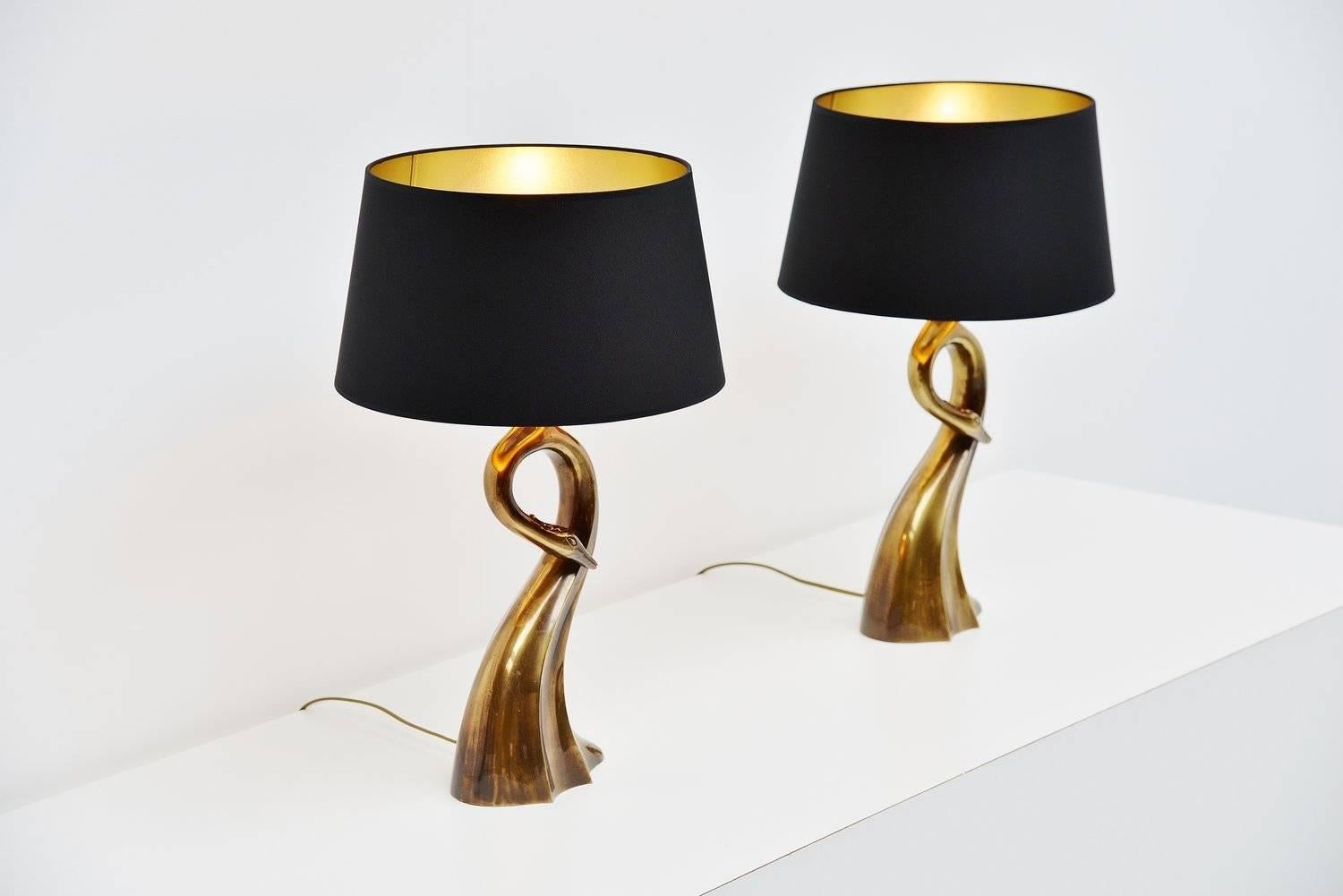 Brass swan shaped table lamps Belgium 1970 In Excellent Condition In Roosendaal, Noord Brabant