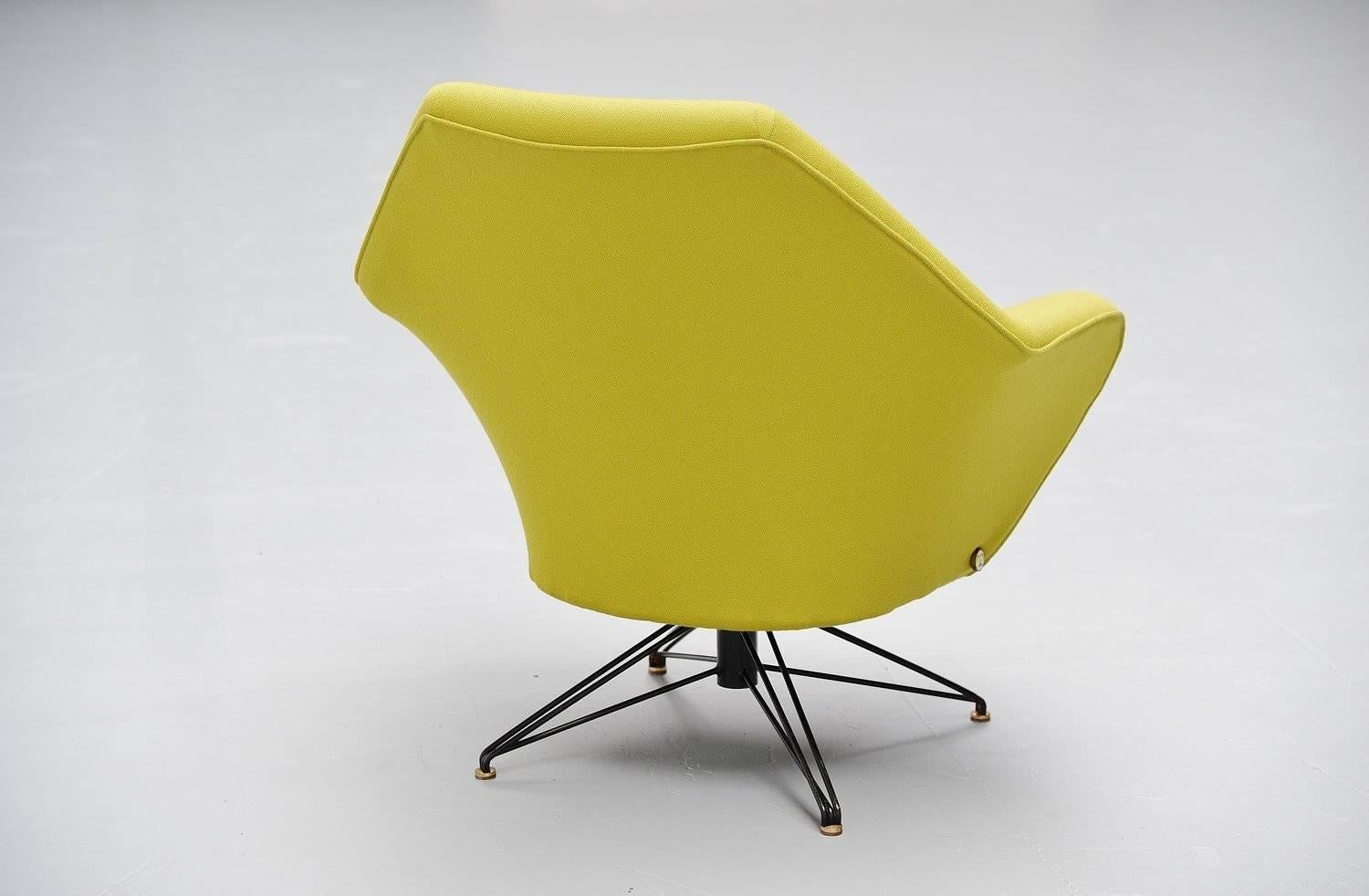 Mid-Century Modern Osvaldo Borsani P32 Lounge Chairs for Tecno, Italy, 1956