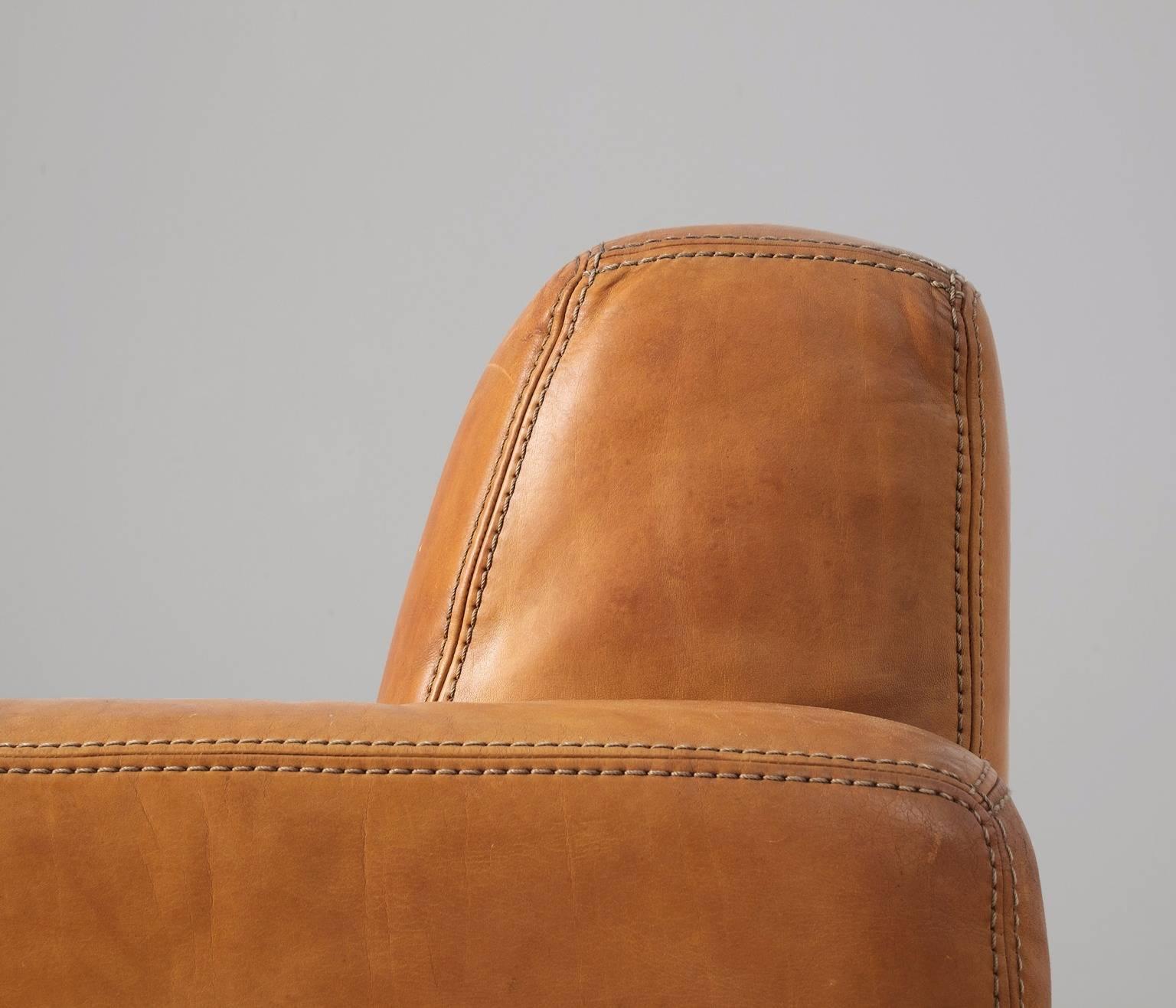 Late 20th Century Pair of Cognac Leather Lounge Chairs 