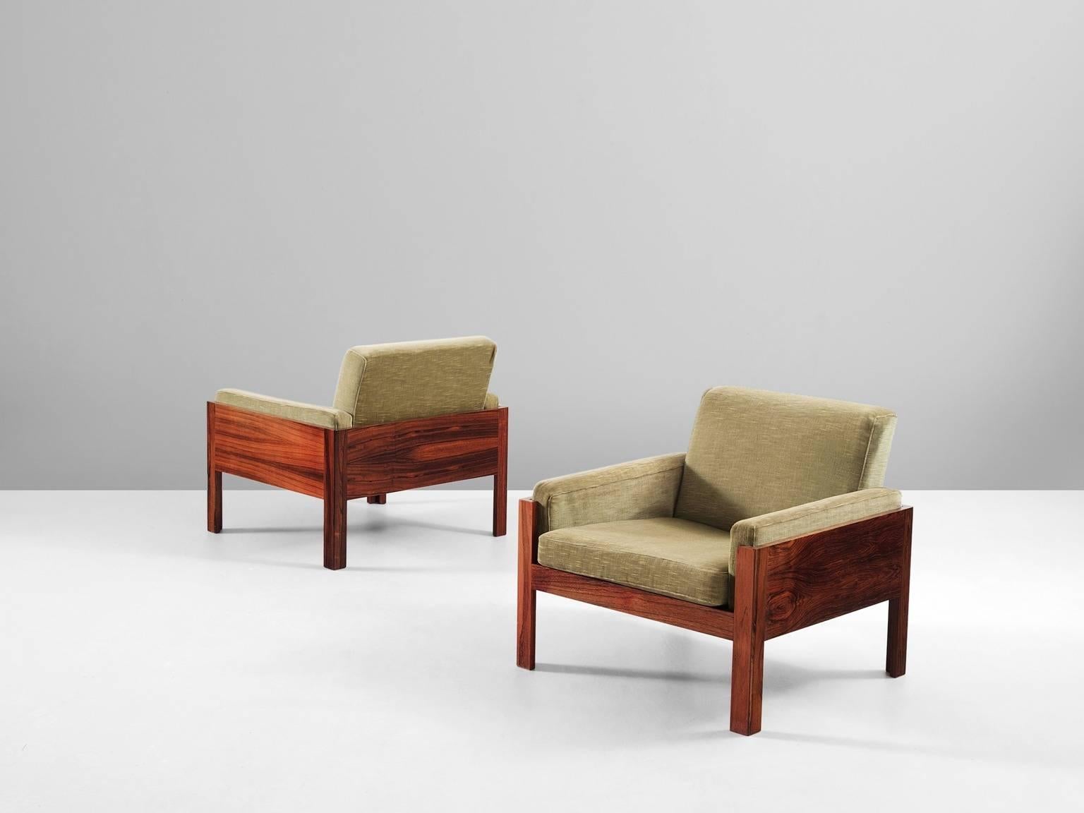 Scandinavian Modern Pair of Lounge Chairs in Rosewood and Green Fabric