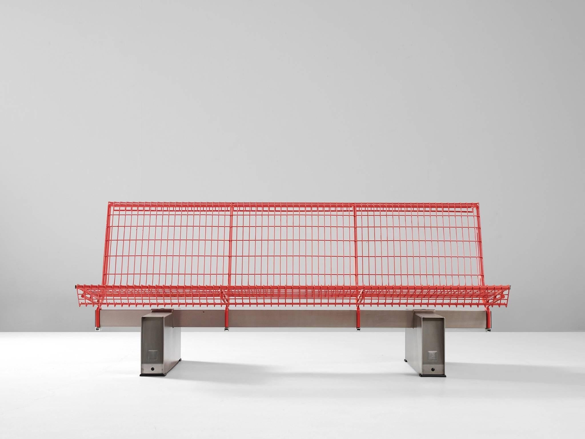 Bench, in metal and aluminum, by Osvaldo Borsani for Tecno, Italy, 1982. 

This bench was designed by Osvaldo Borsani for the Milanese airport Malpensa. The seating consist of a metal coated grid. The grid is curved to form the ergonomic seating.