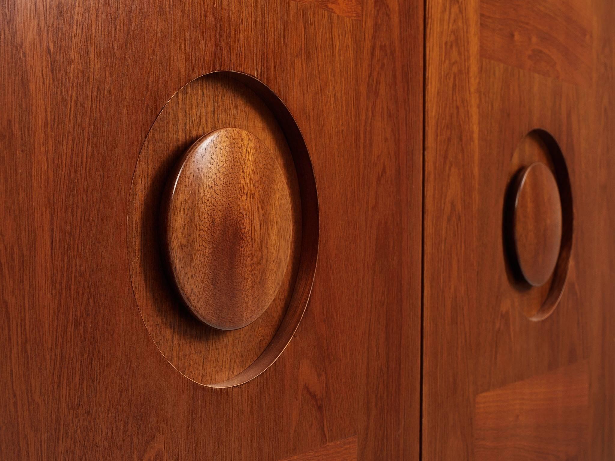 Brutalist Highboard in Mahogany In Good Condition In Waalwijk, NL