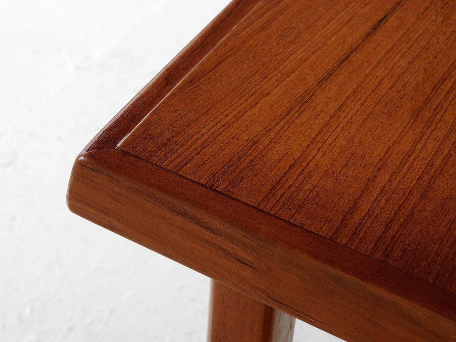Dining Table in Teak For Sale at 1stdibs