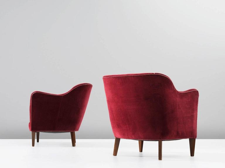 Pair of Scandinavian Armchairs in Red Velvet For Sale at 1stDibs
