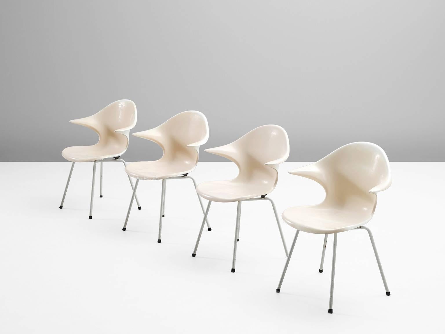 Set of 4 armchairs, in metal and fiberglass, Italy 1960s. 

Set of four organic freeform dining chairs. The frame consist of four white coated tubular legs. These tendril legs provide an open look and create a floating seating. Due the use of